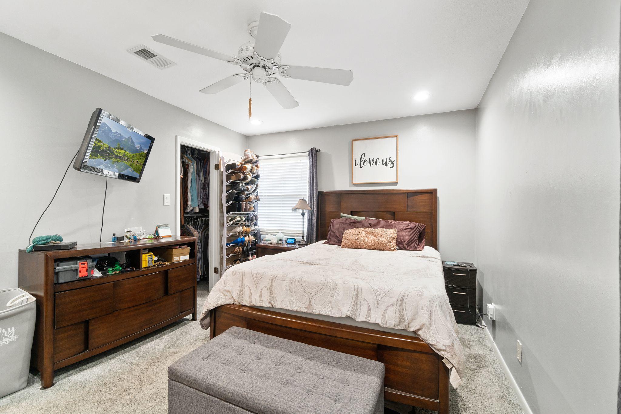 COLONIAL HEIGHTS - Residential