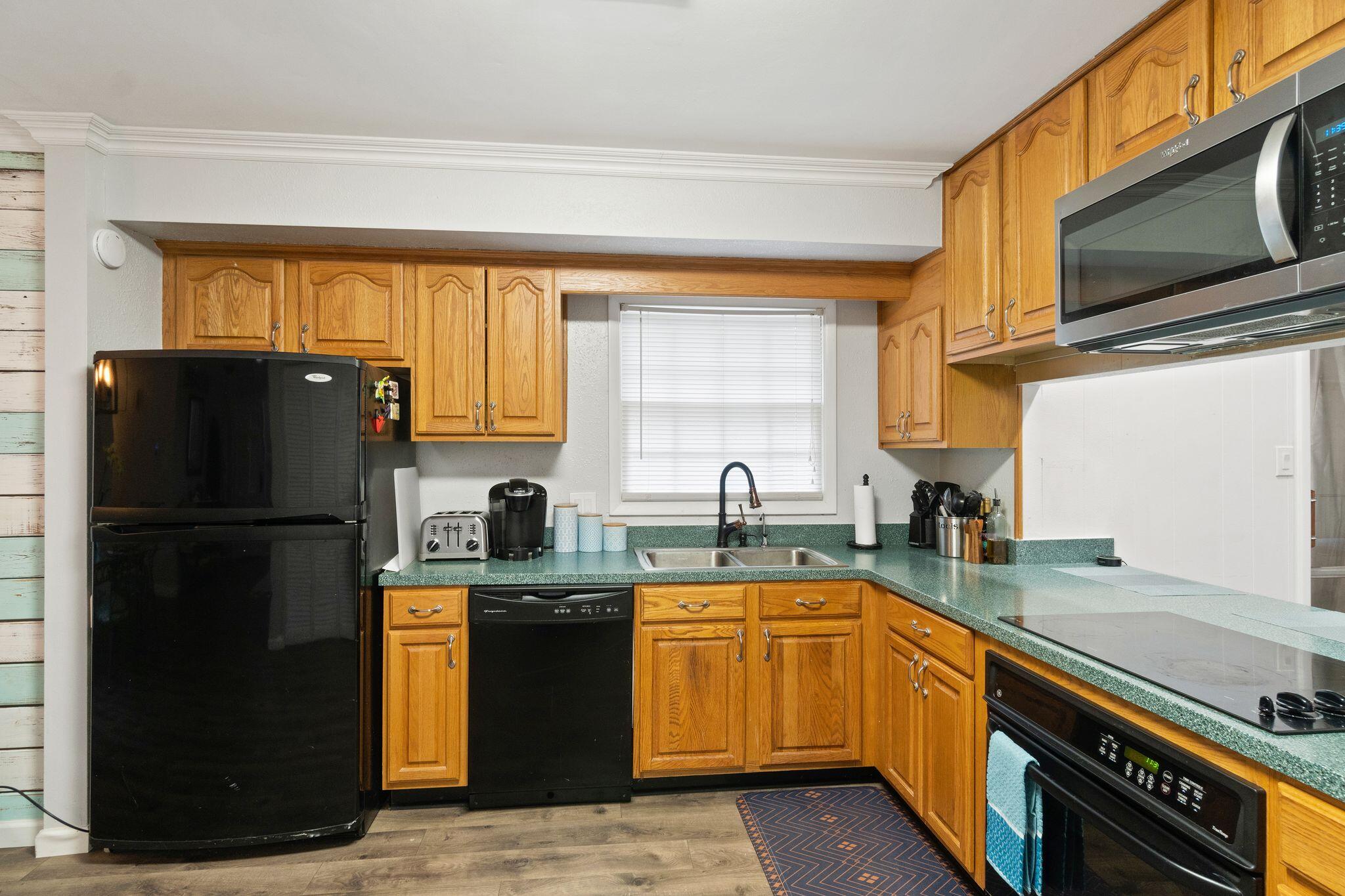 COLONIAL HEIGHTS - Residential