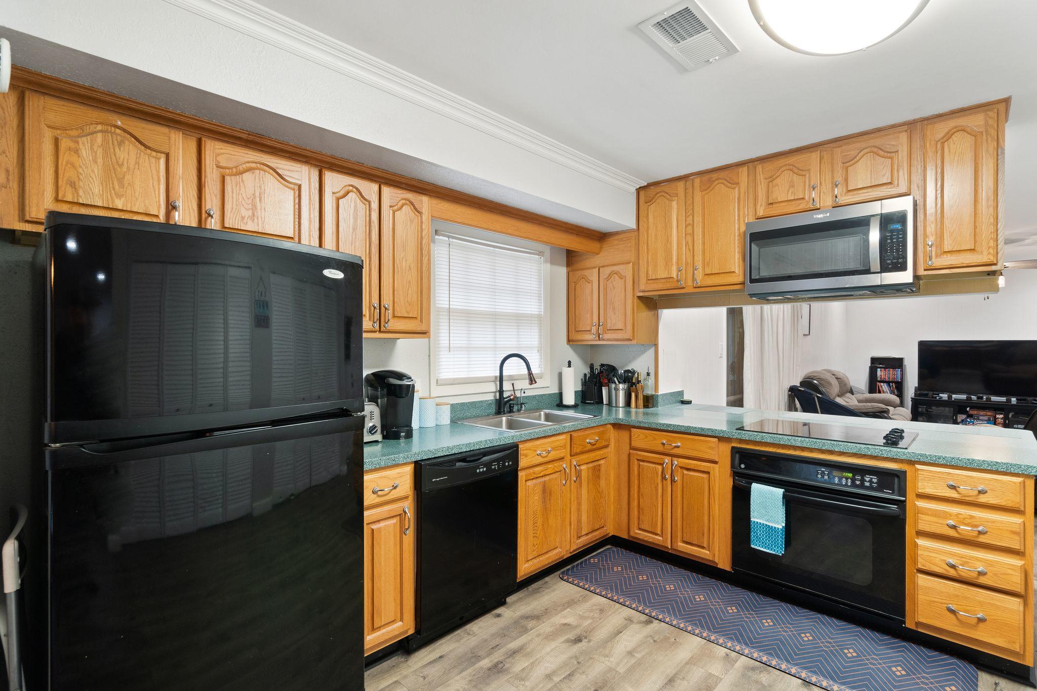 COLONIAL HEIGHTS - Residential