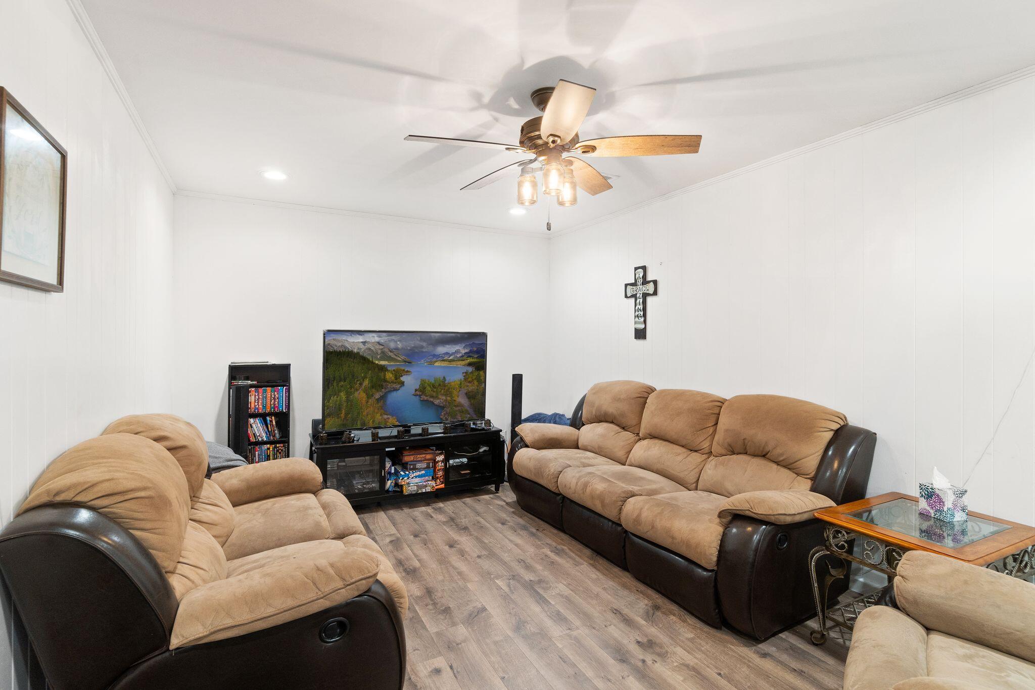 COLONIAL HEIGHTS - Residential