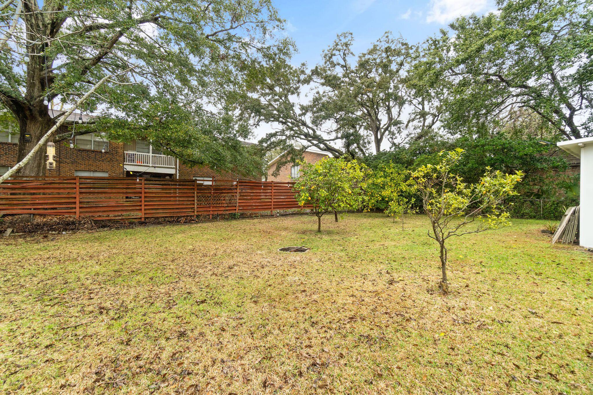 COLONIAL HEIGHTS - Residential