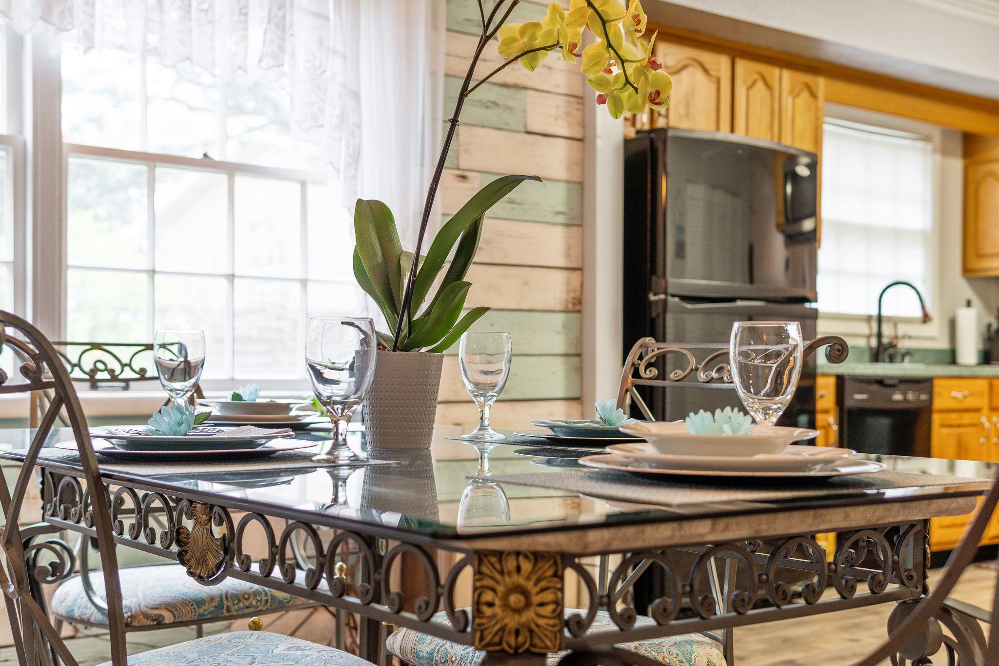 COLONIAL HEIGHTS - Residential