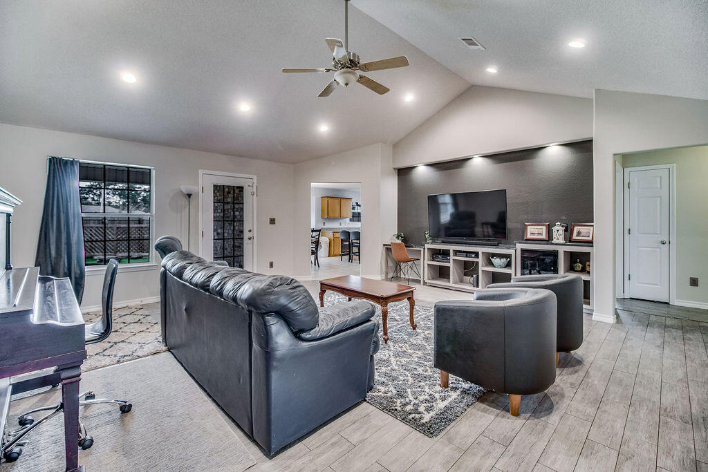 Diane's Landing - Residential