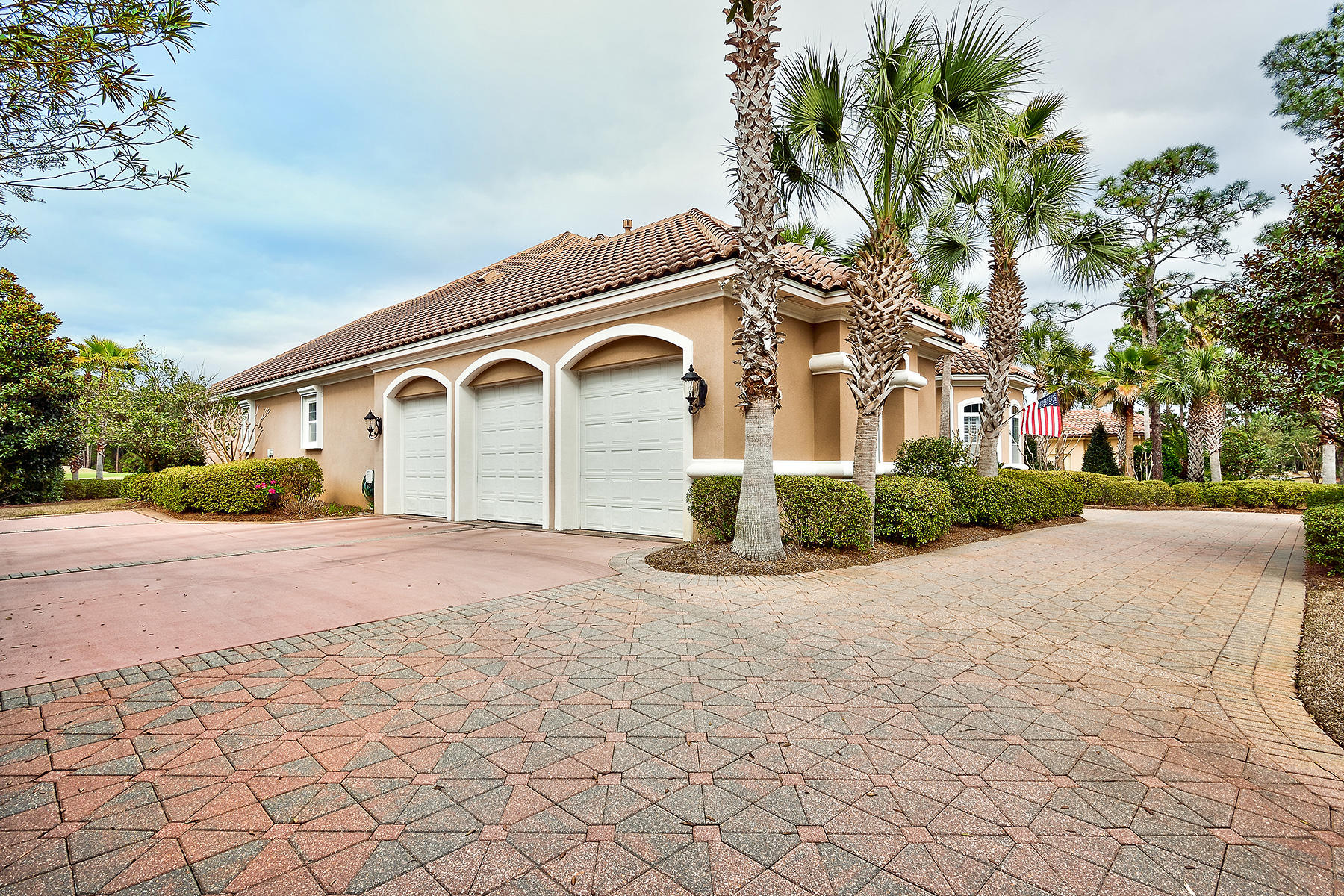 BURNT PINE - Residential