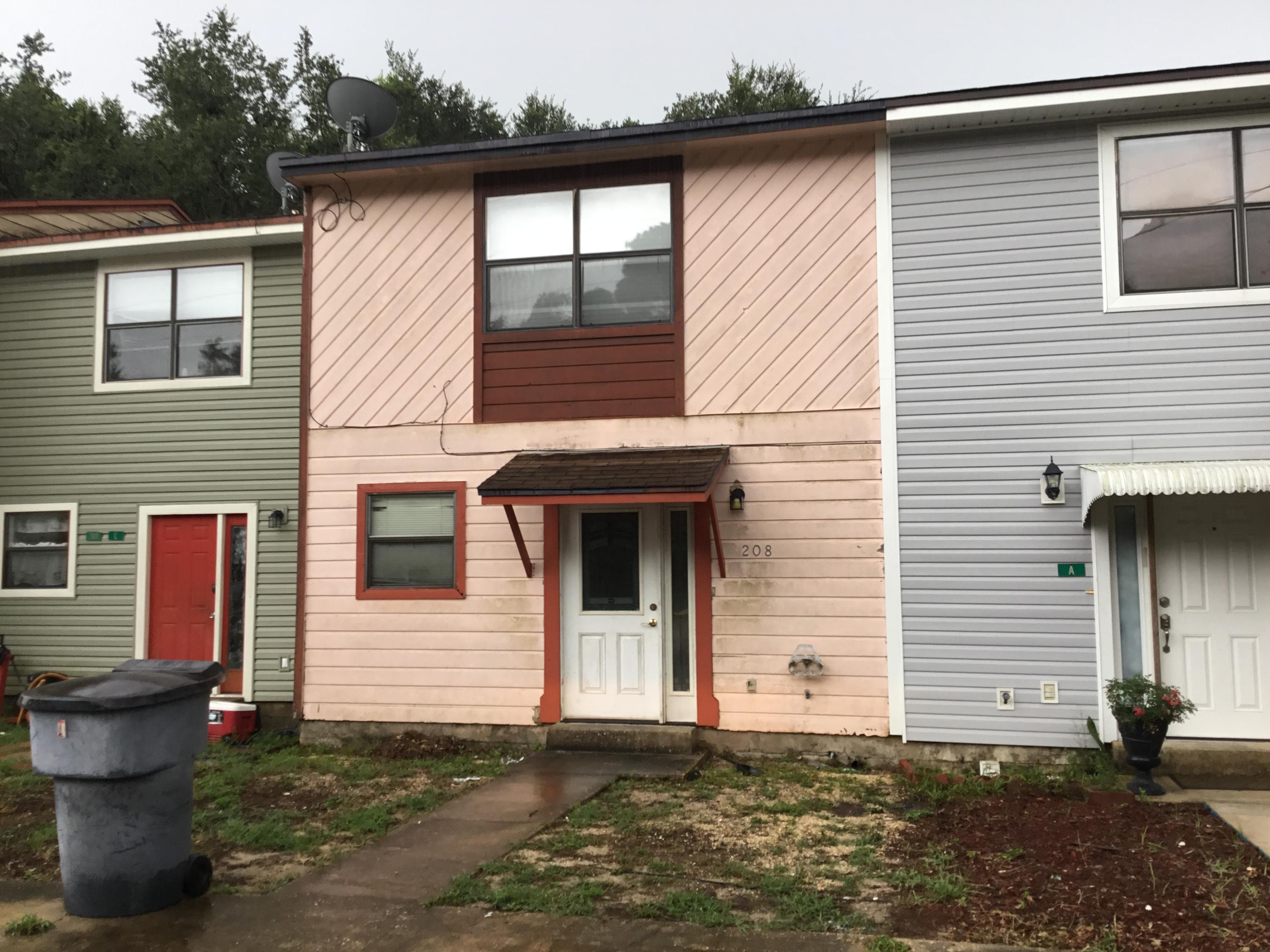 Attention Investors! 2/1.5 townhouse in Fort Walton Beach. Kitchen recently remodeled. 2 bedrooms upstairs and 1 full bath. Newer AC. Has a good sized fenced in yard. Needs some TLC but would make a great investment property. Roof 2012, AC 2008, Don't wait, schedule your property tour today!