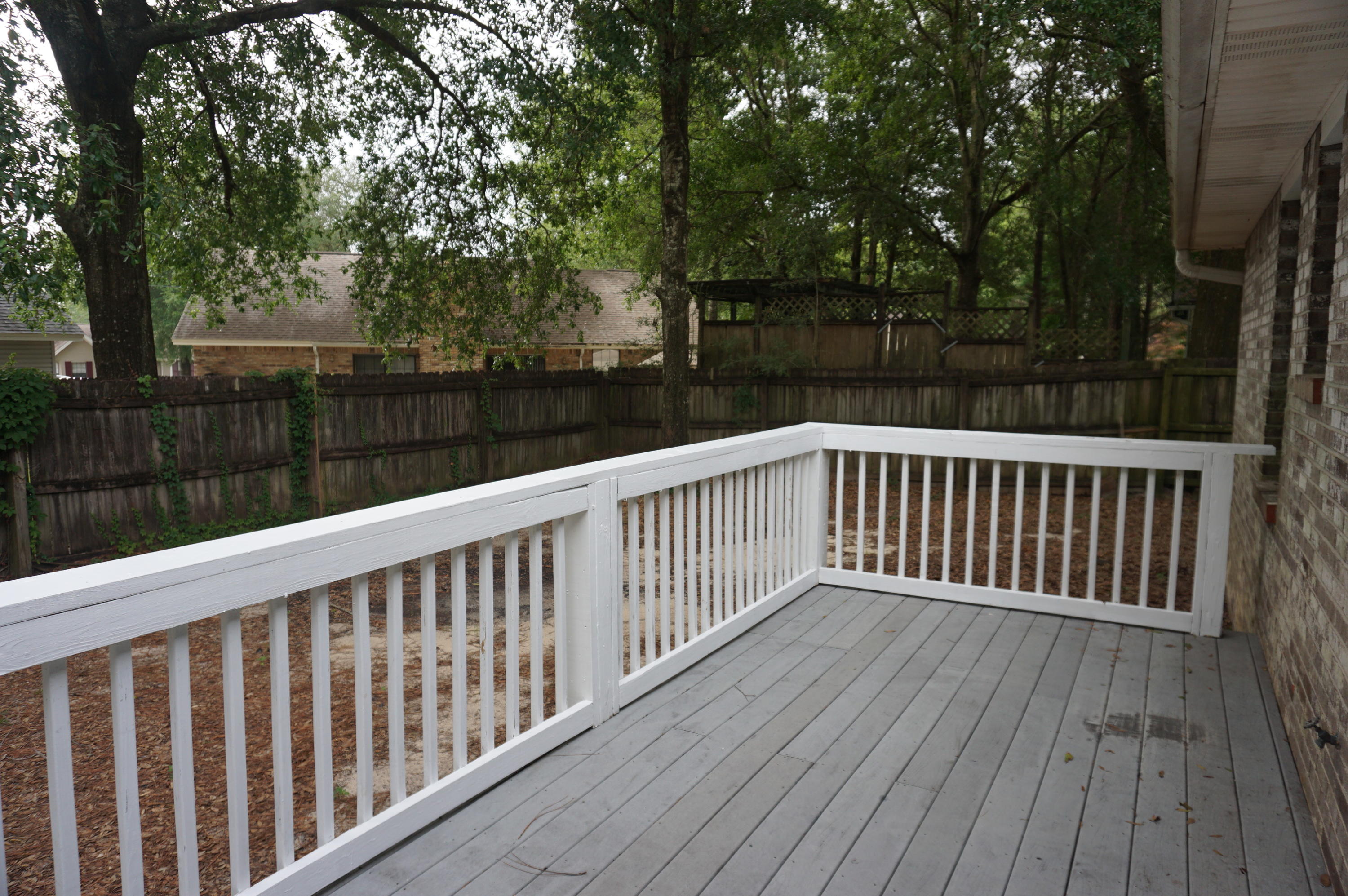 SHOAL TERRACE ESTATES - Residential Lease