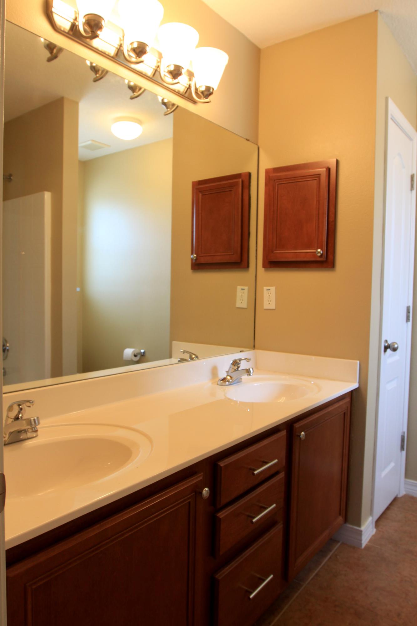 EAGLE BAY - Residential