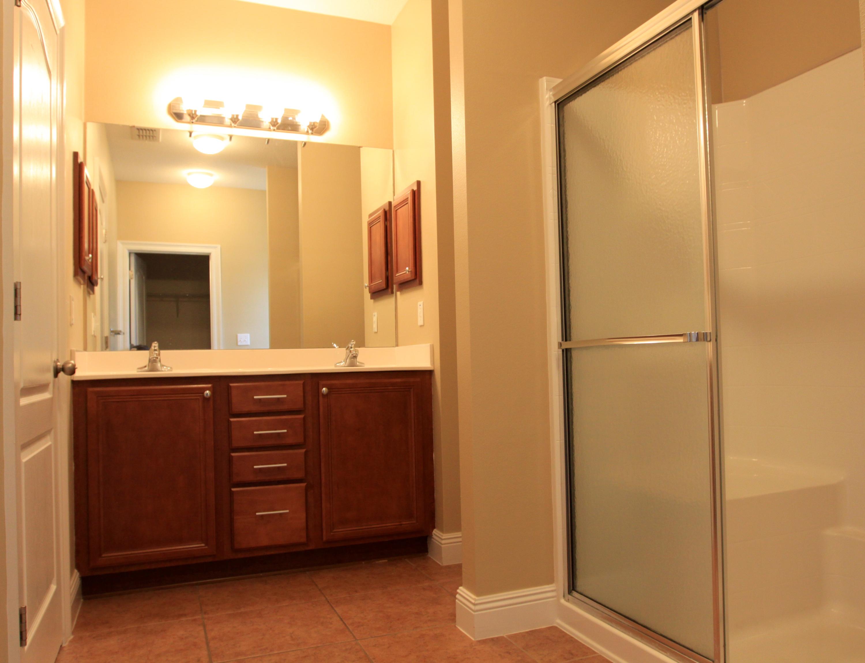 EAGLE BAY - Residential