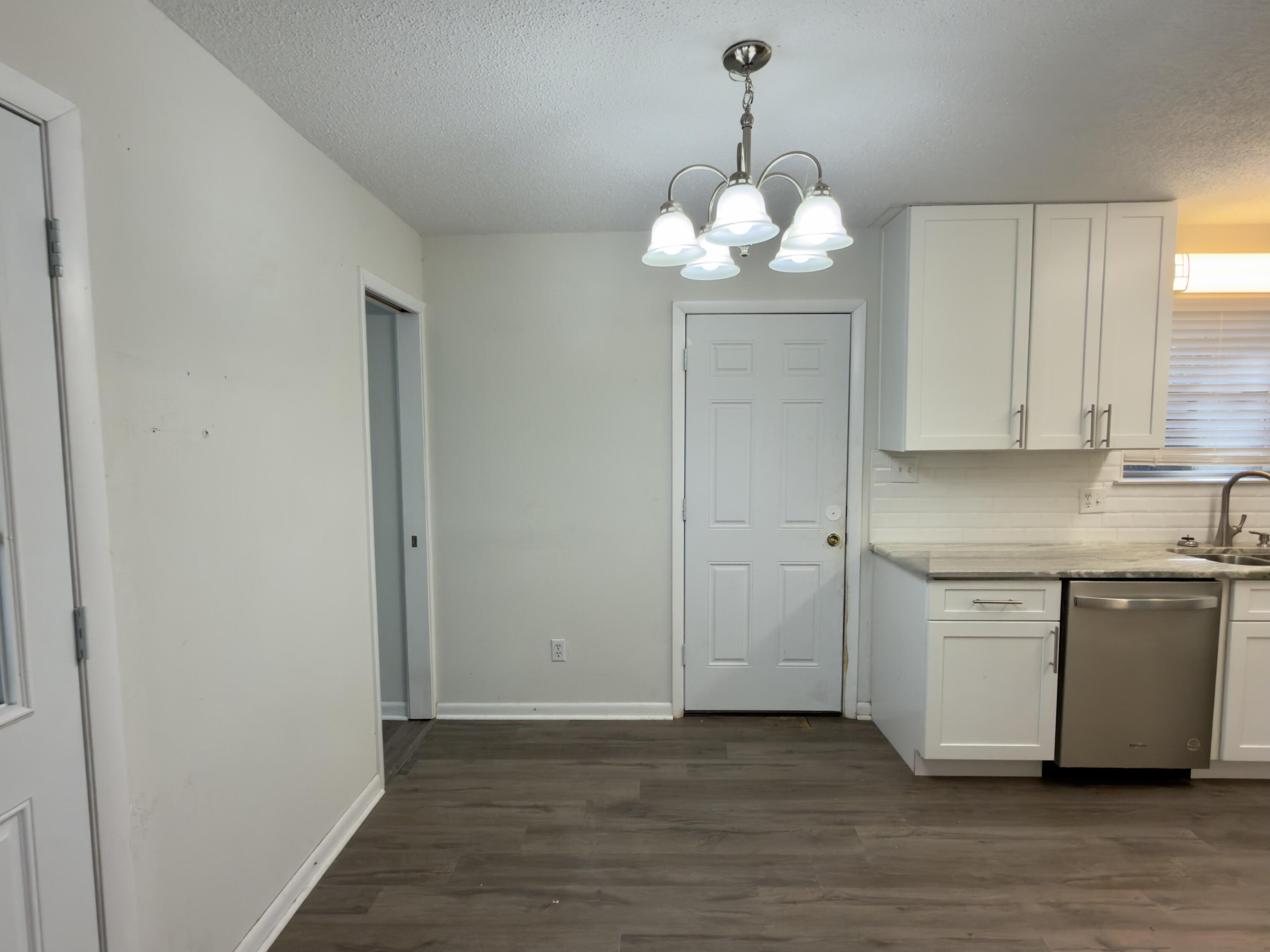 TALL PINES - Residential