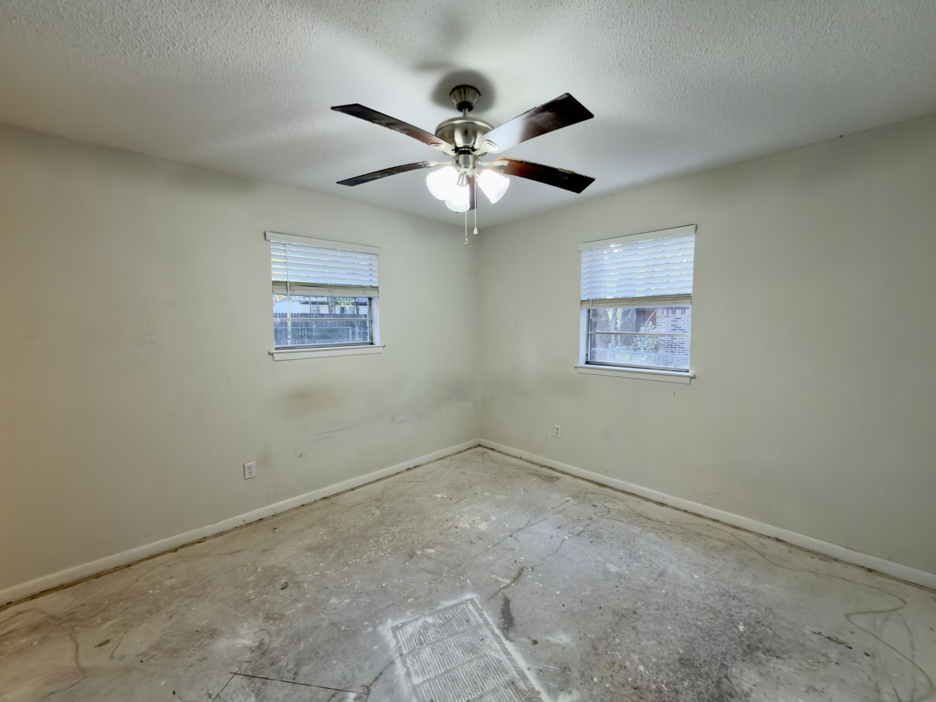 TALL PINES - Residential