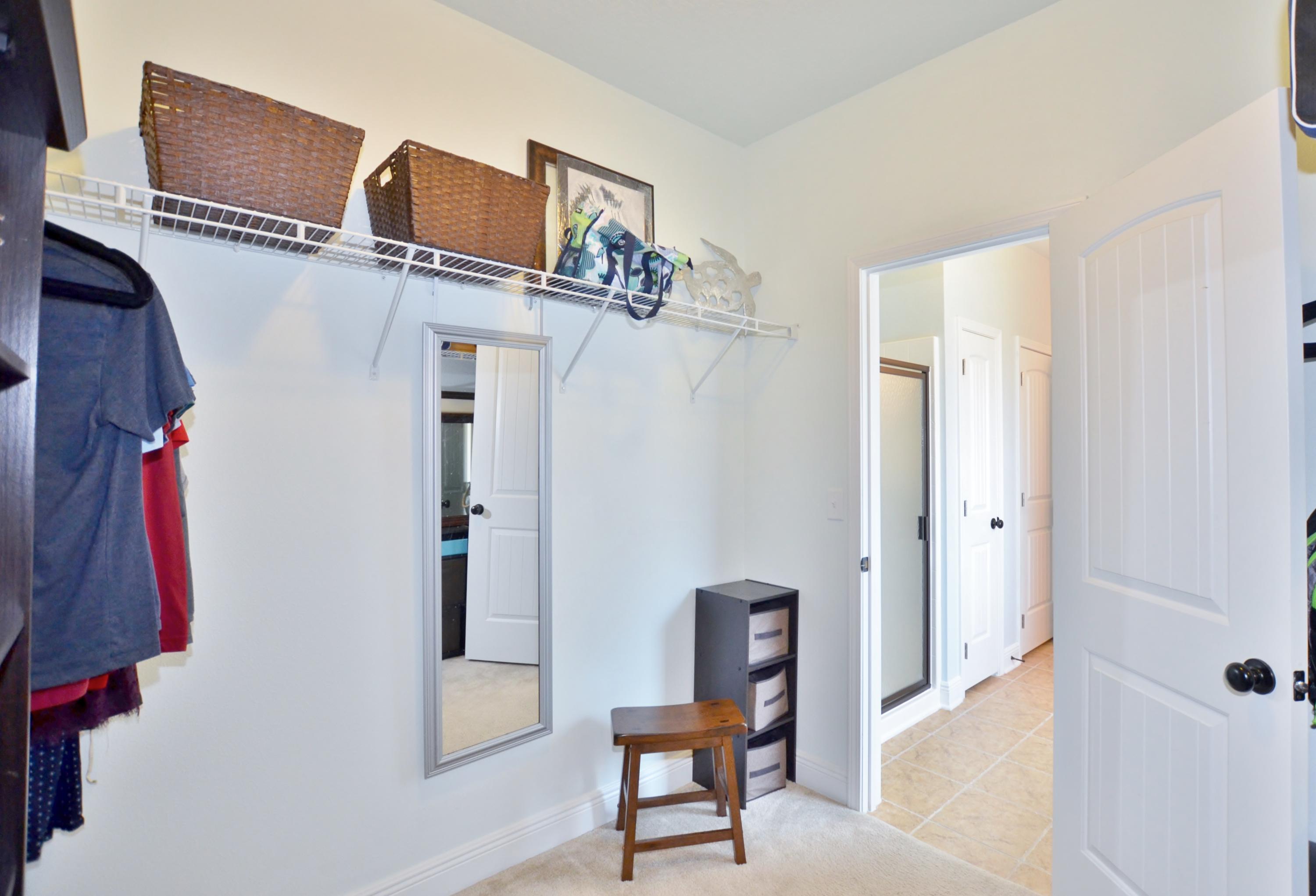 DRIFTWOOD ESTATES - Residential Lease