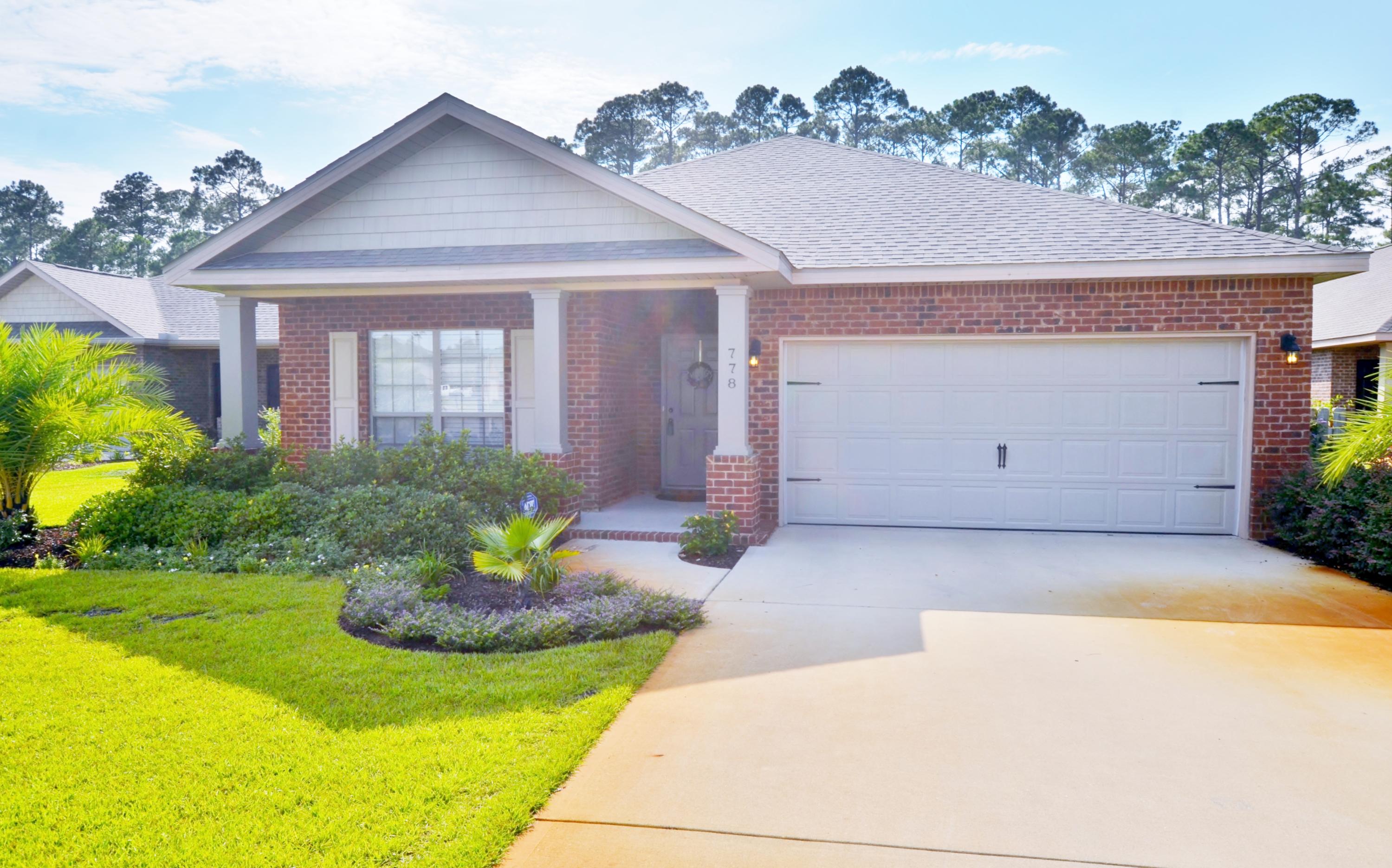 DRIFTWOOD ESTATES - Residential Lease