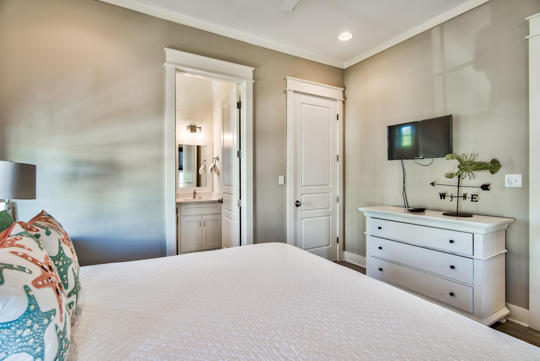 SEANEST VILLAGE - Residential