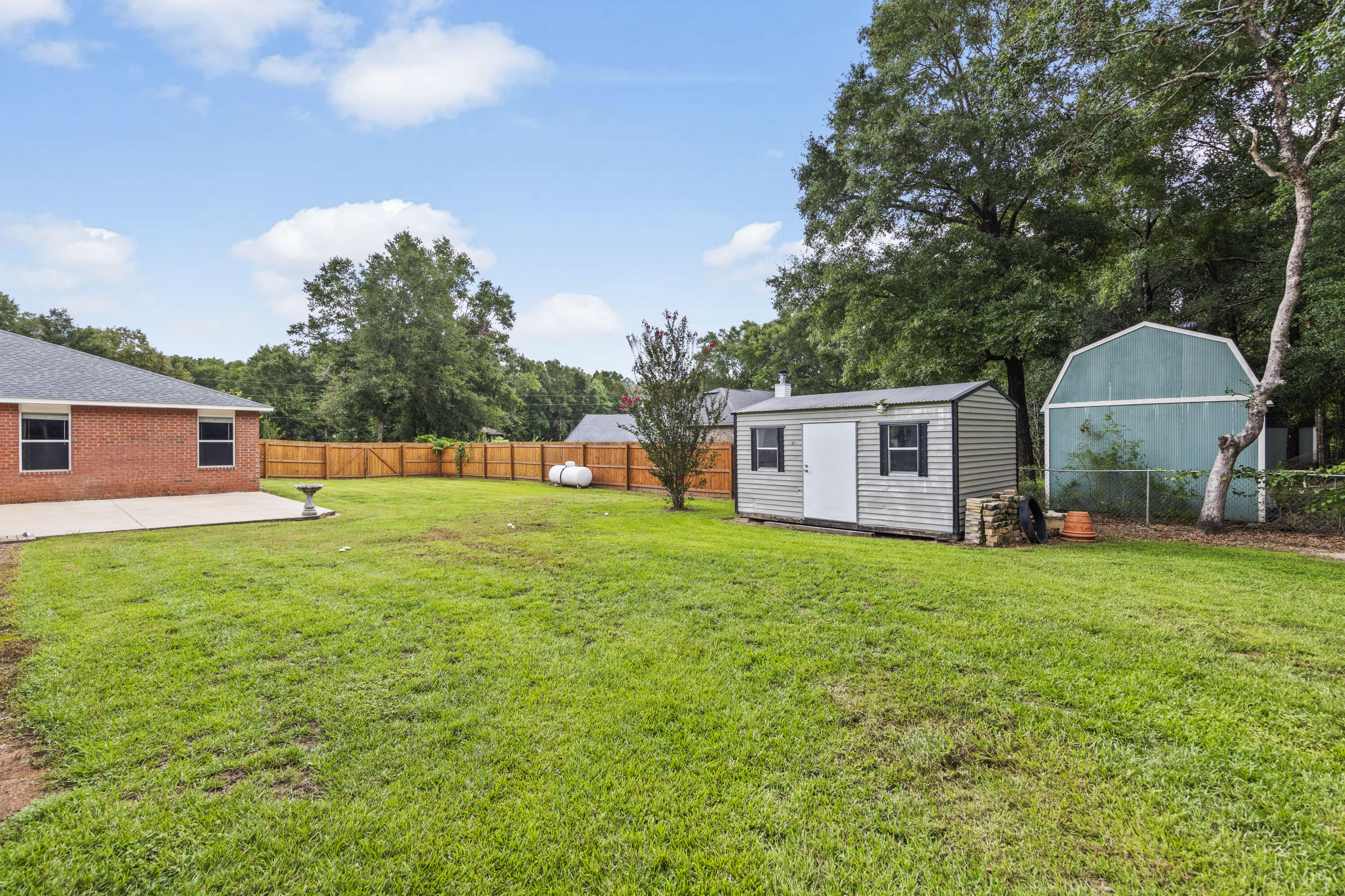 COUNTRYWOOD EST - Residential