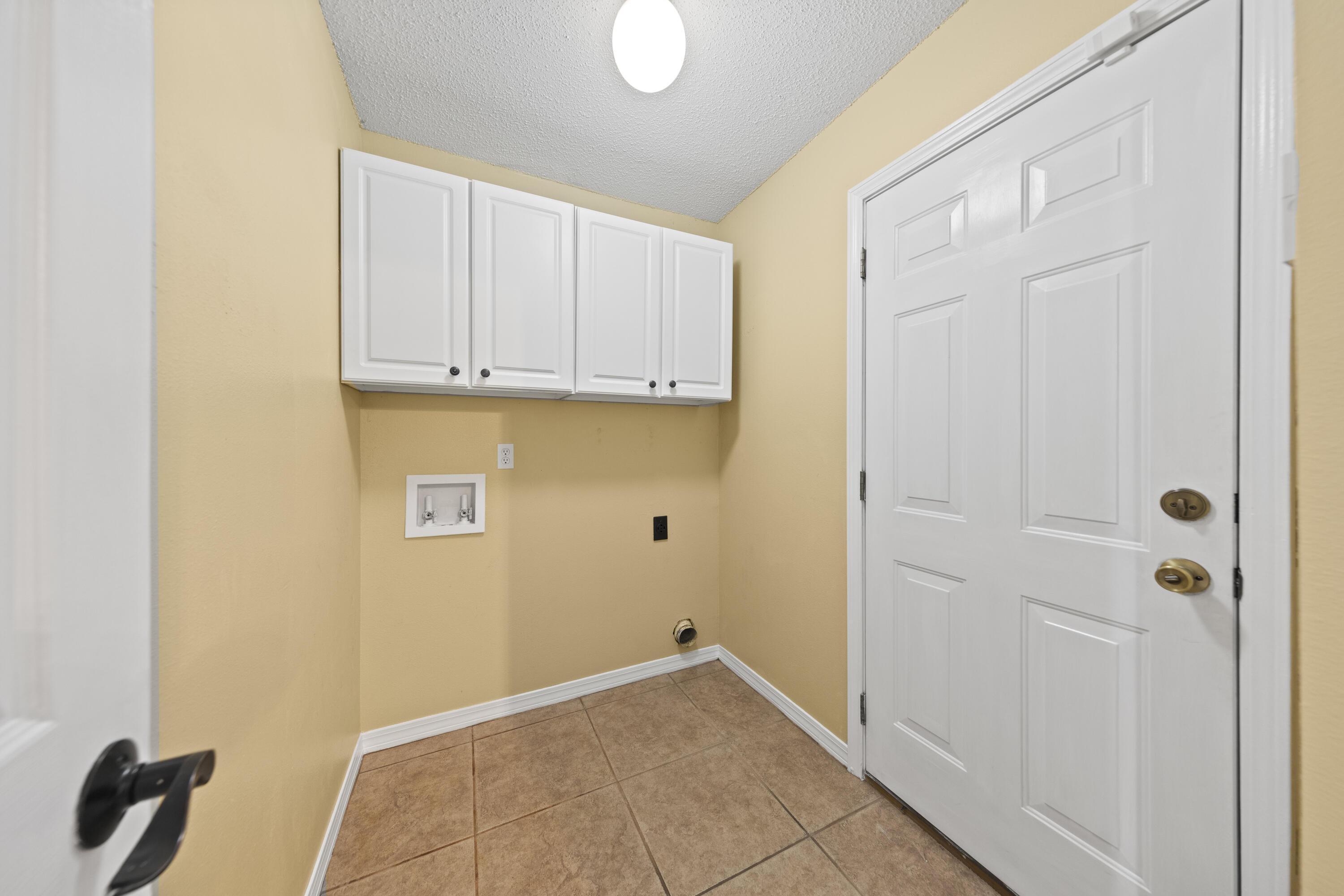 COUNTRYWOOD EST - Residential