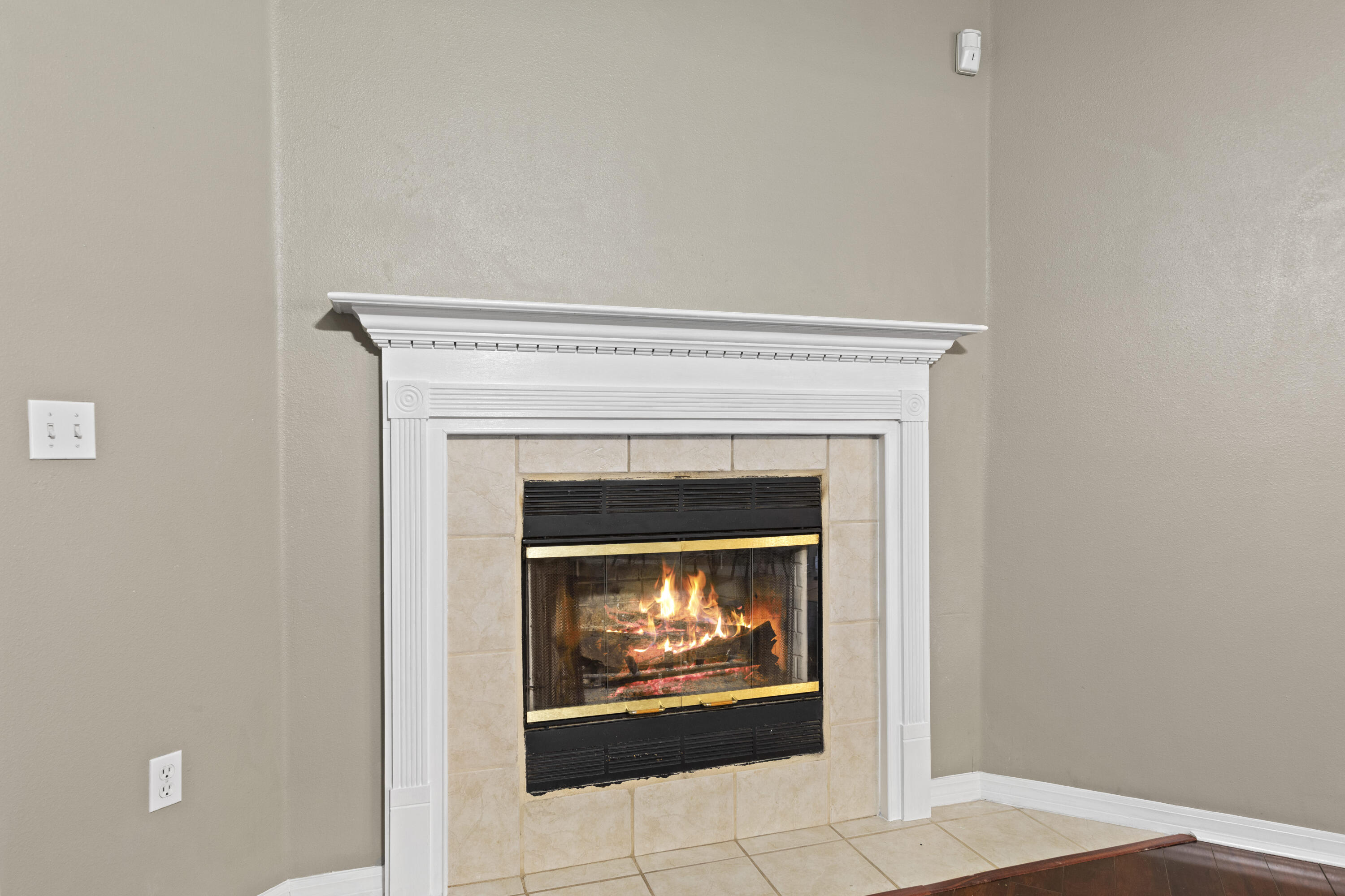 COUNTRYWOOD EST - Residential