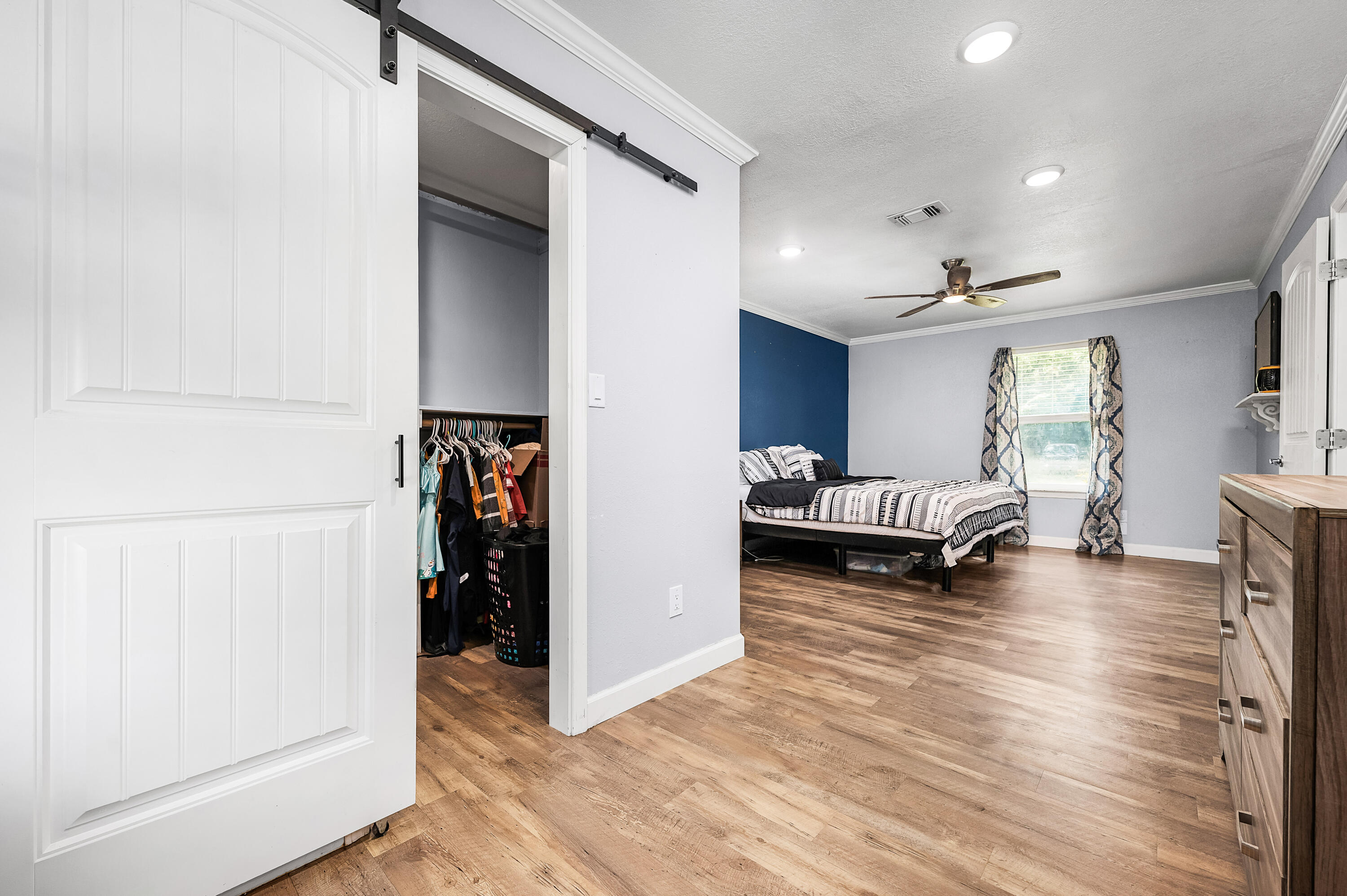 FOREST HILLS - Residential