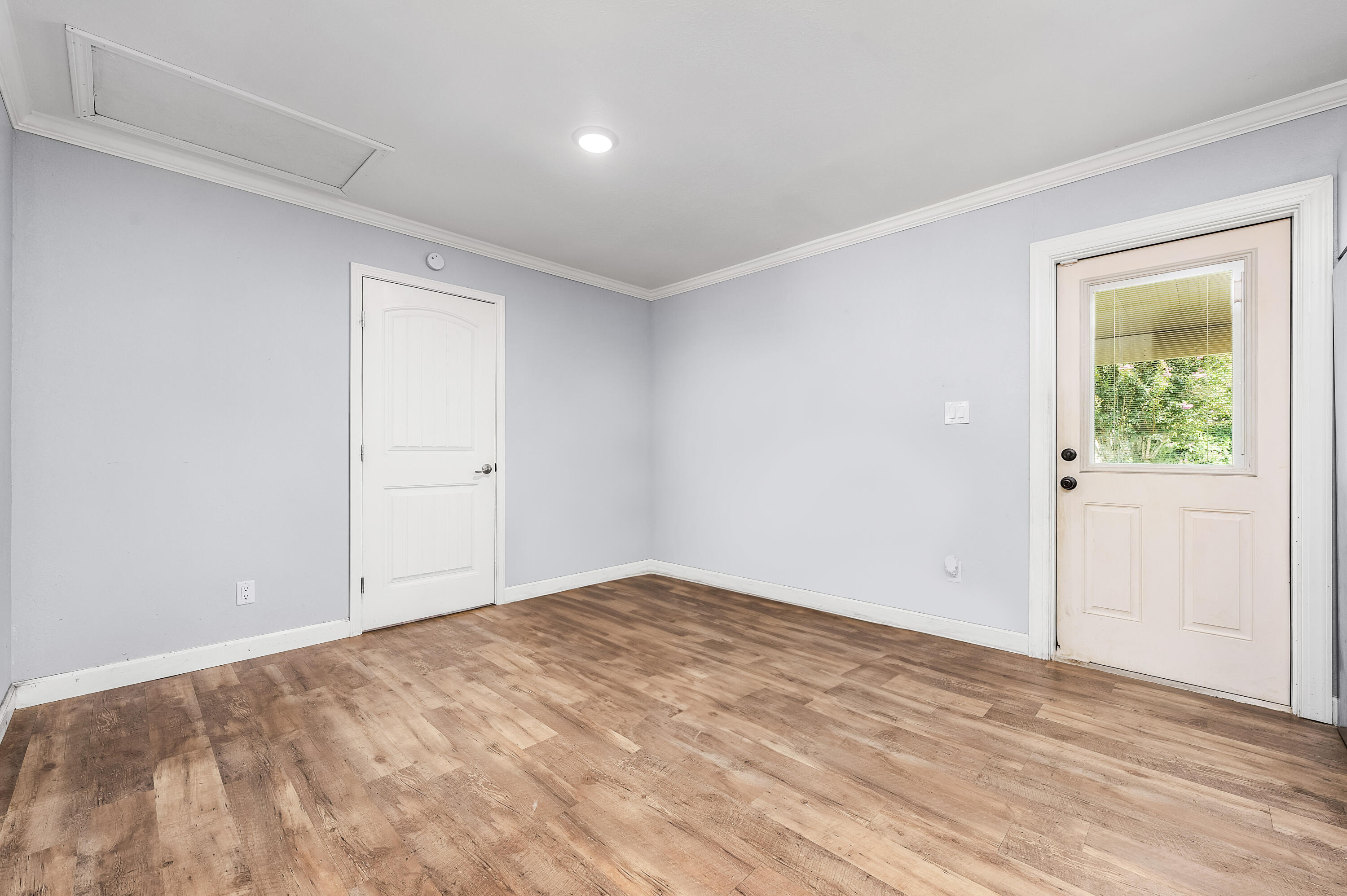 FOREST HILLS - Residential