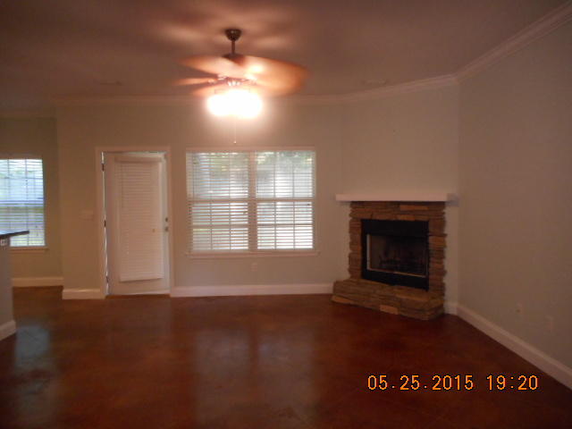 ELLIOTTS POINT 6TH ADDN - Residential Lease