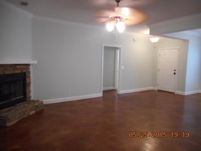 ELLIOTTS POINT 6TH ADDN - Residential Lease