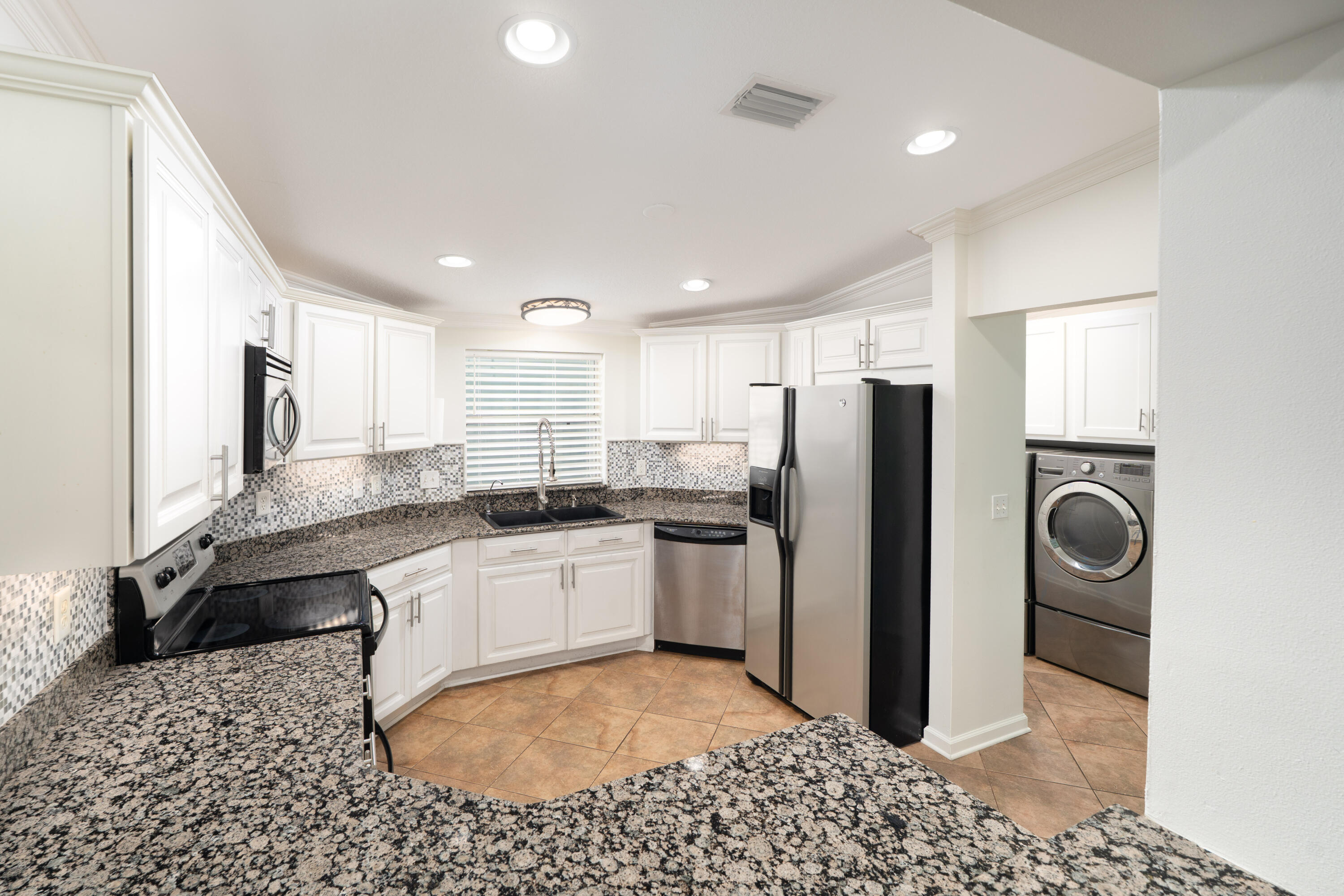 MONARCH ESTATES - Residential