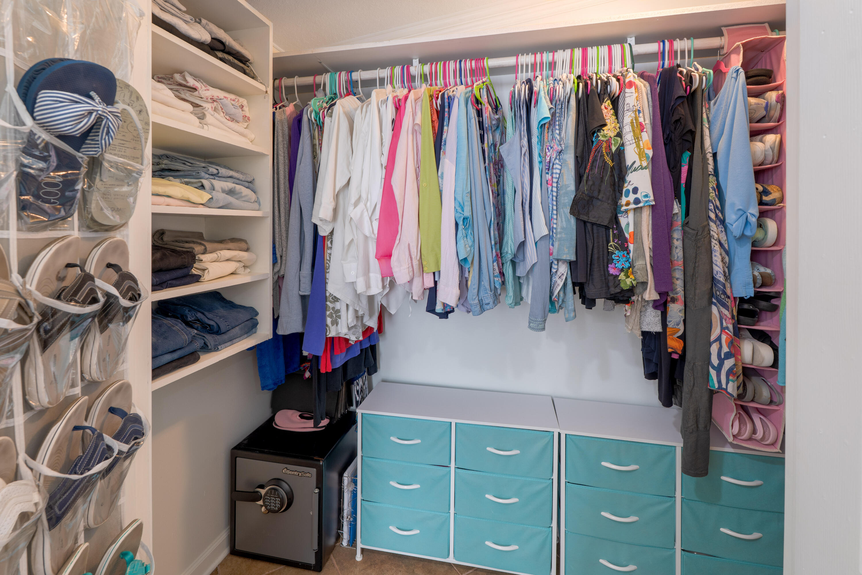 MONARCH ESTATES - Residential