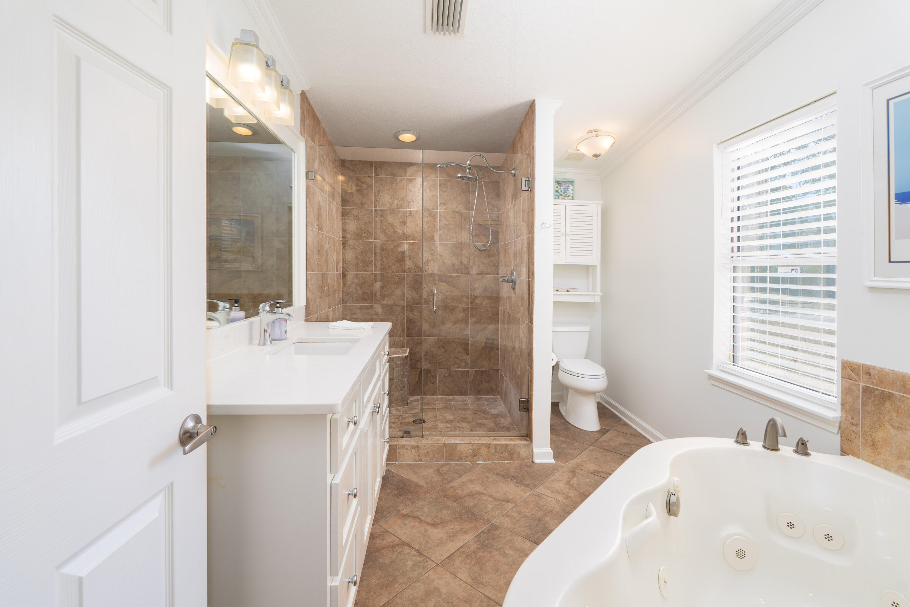 MONARCH ESTATES - Residential