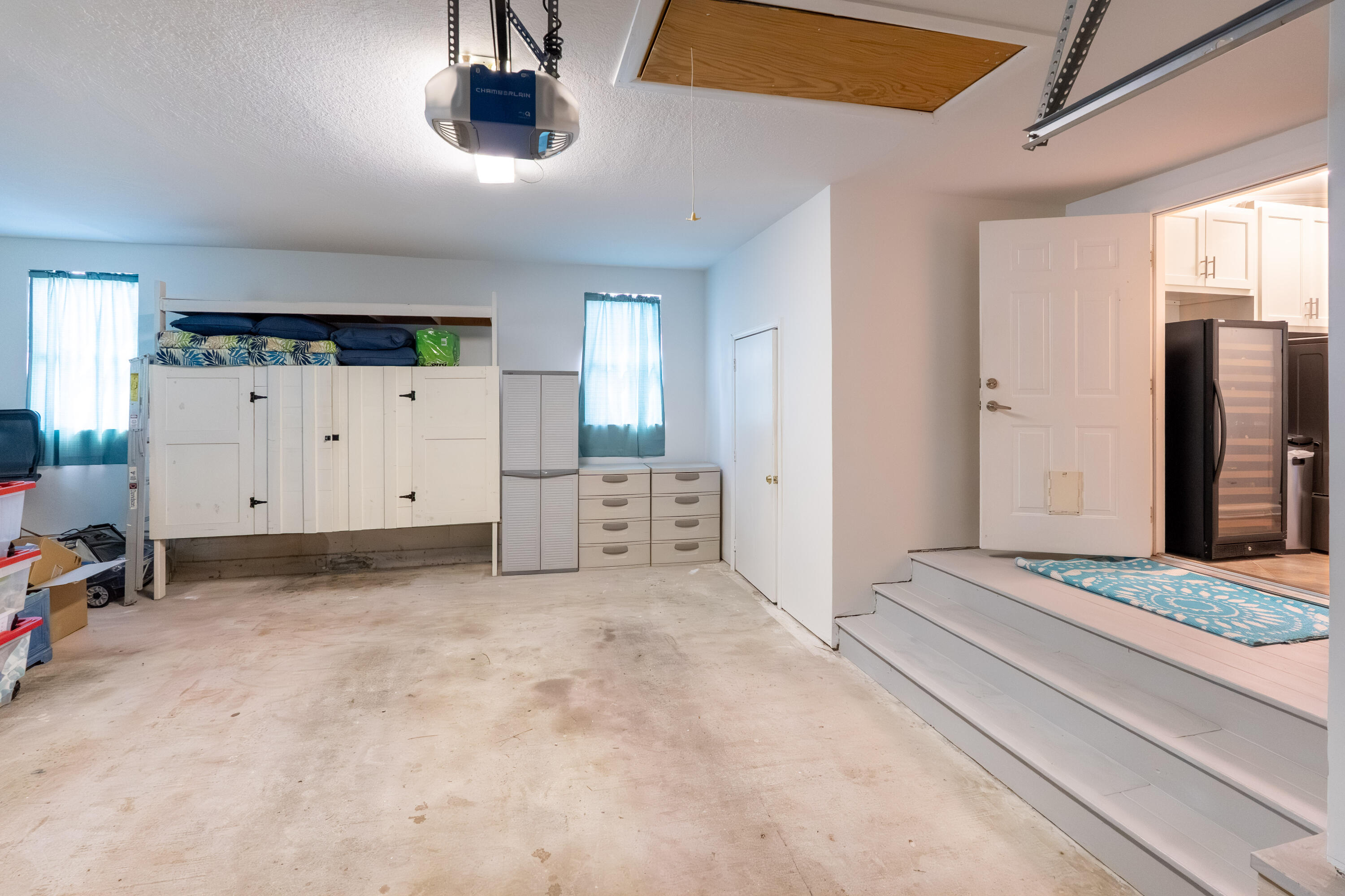 MONARCH ESTATES - Residential