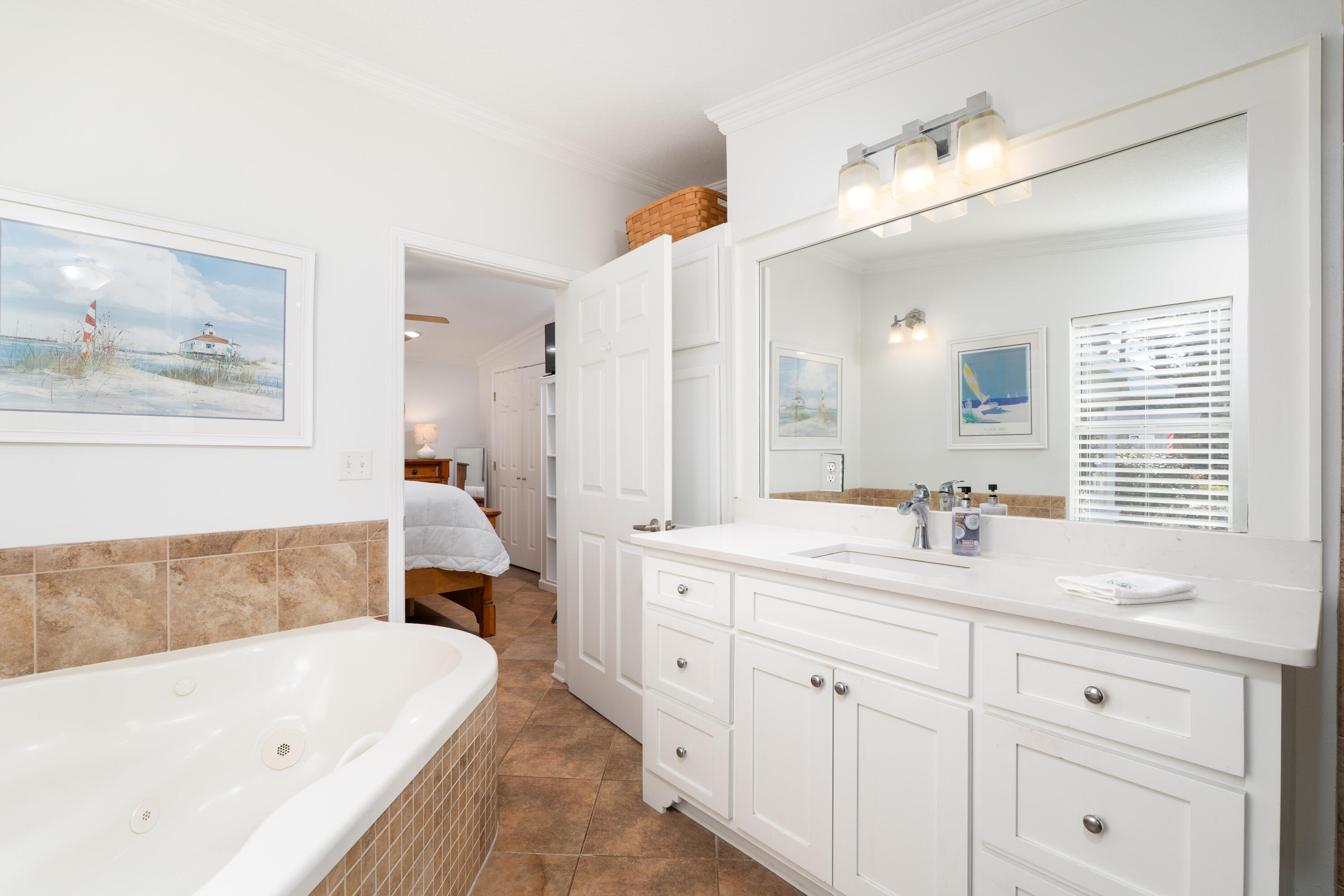 MONARCH ESTATES - Residential