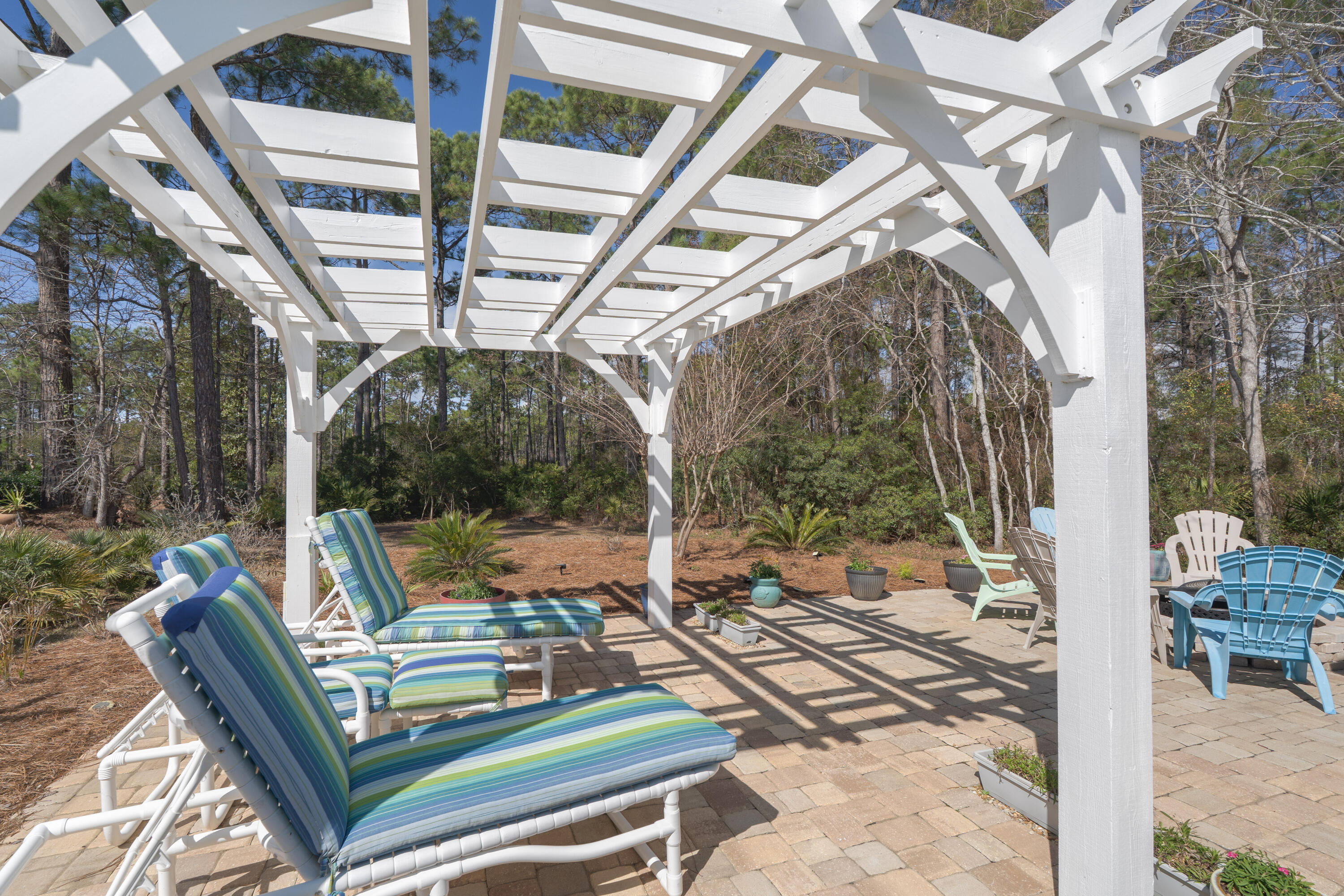 MONARCH ESTATES - Residential