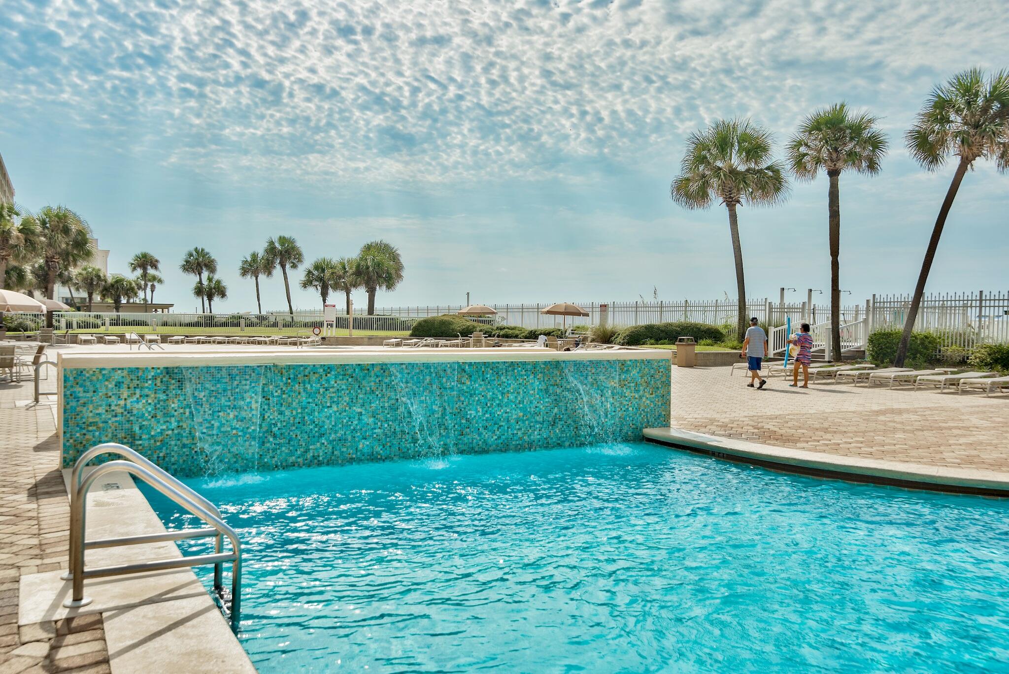 SILVER BEACH TOWERS - Residential