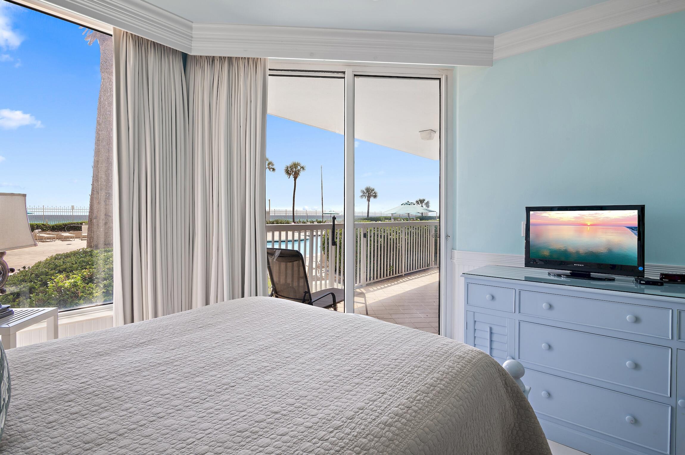 SILVER BEACH TOWERS - Residential