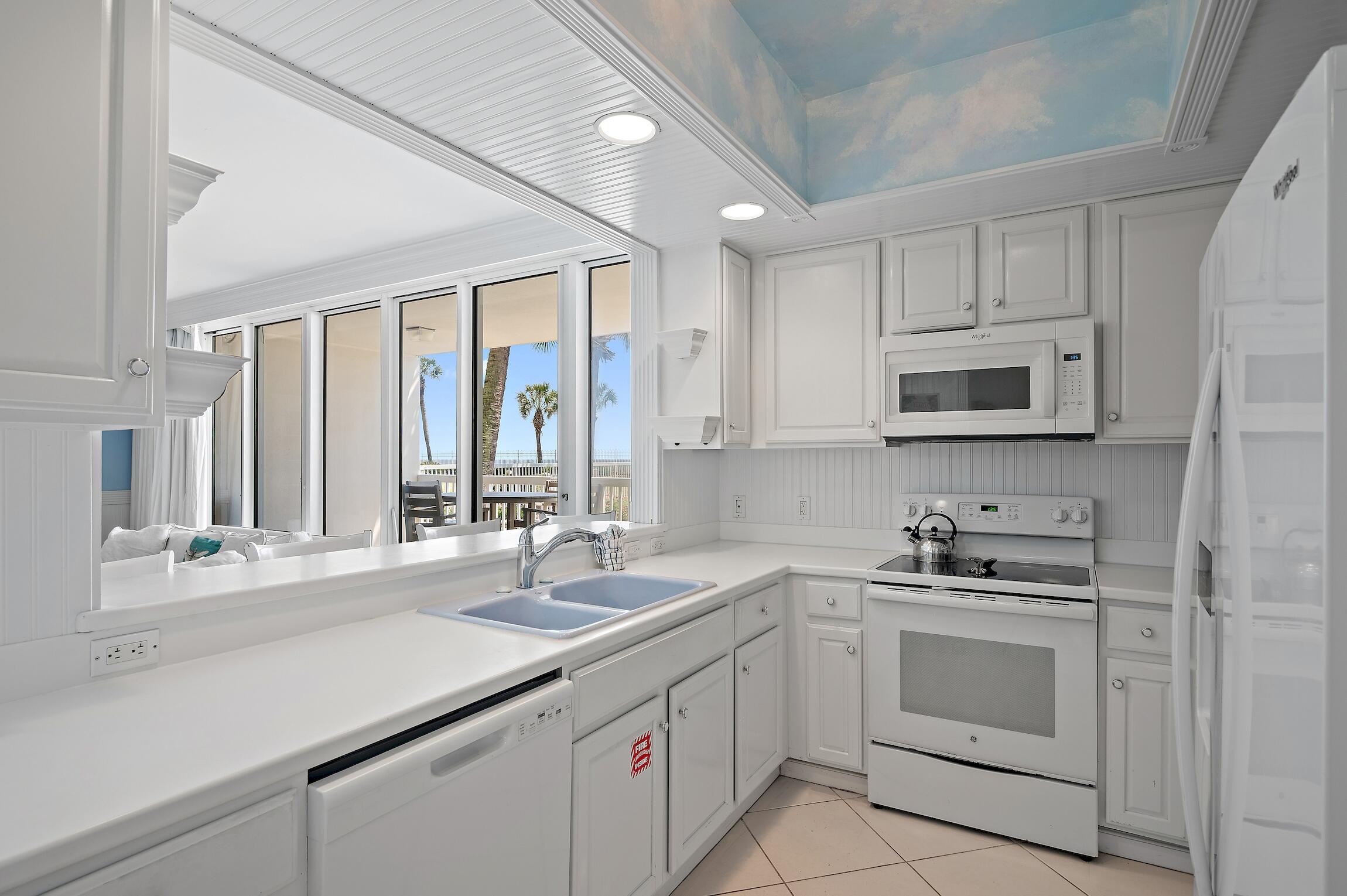 SILVER BEACH TOWERS - Residential