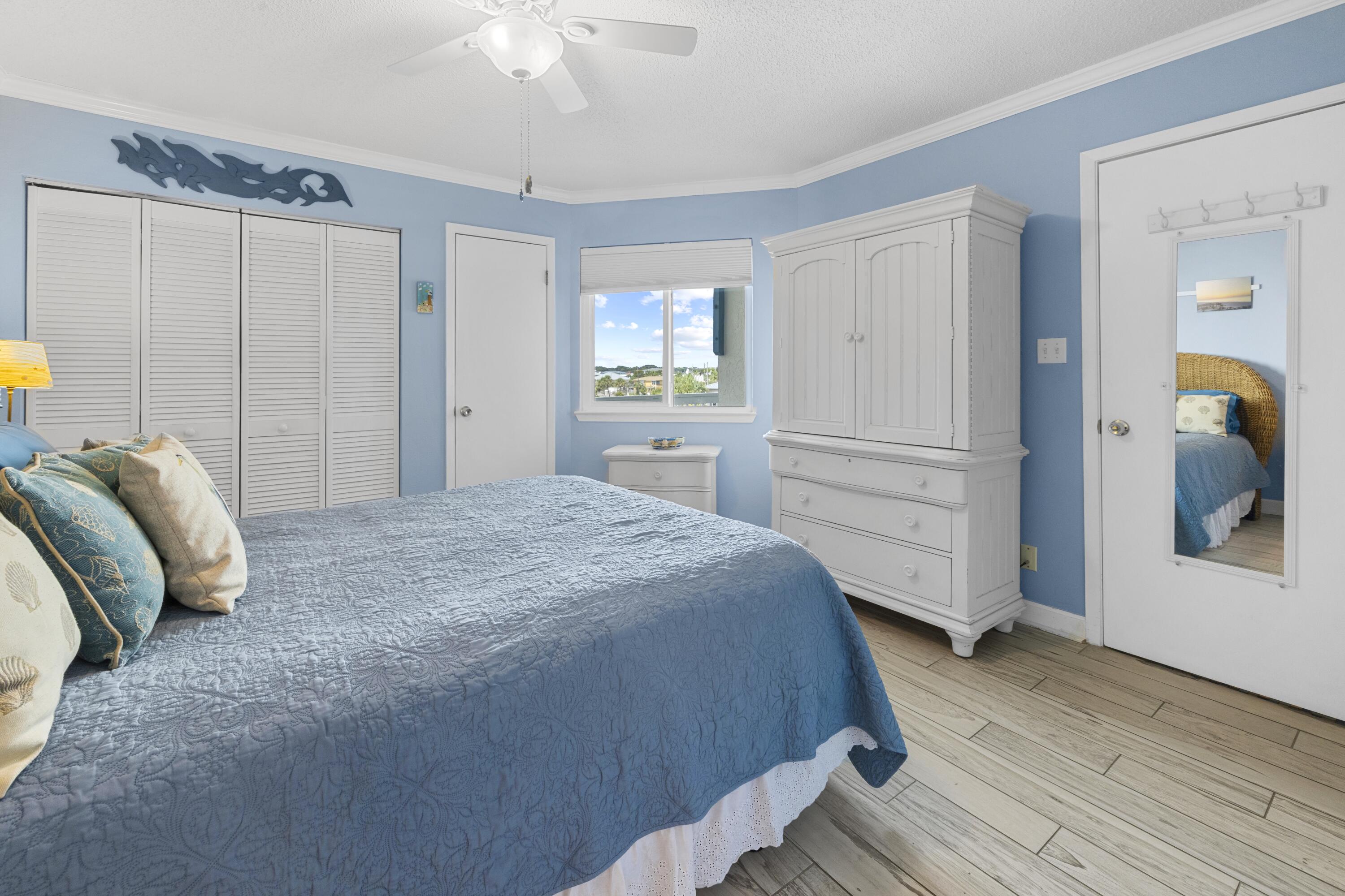 ISLAND SANDS CONDO - Residential