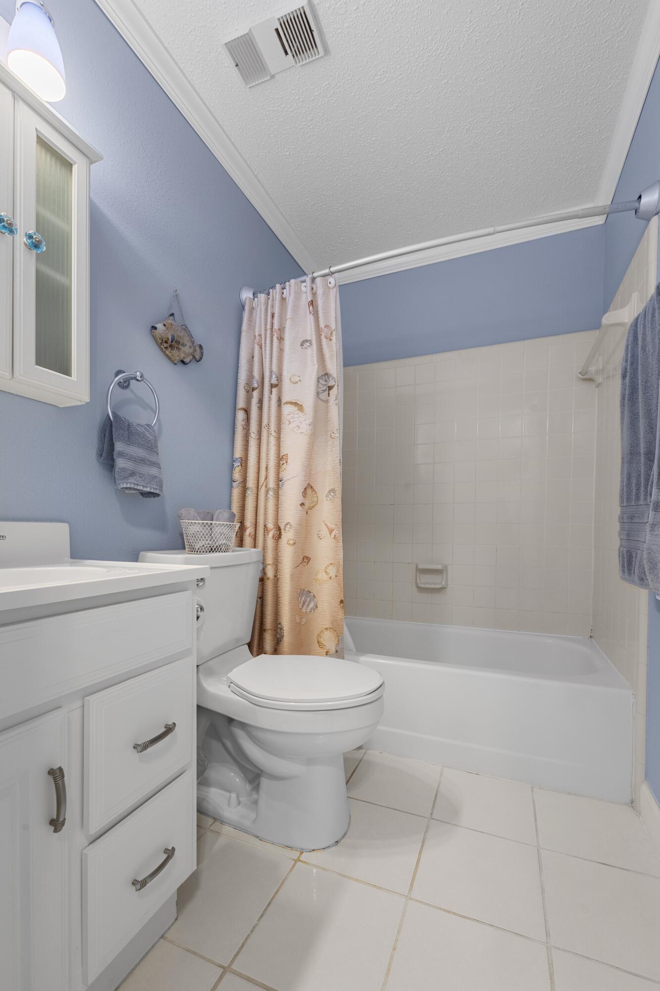 ISLAND SANDS CONDO - Residential