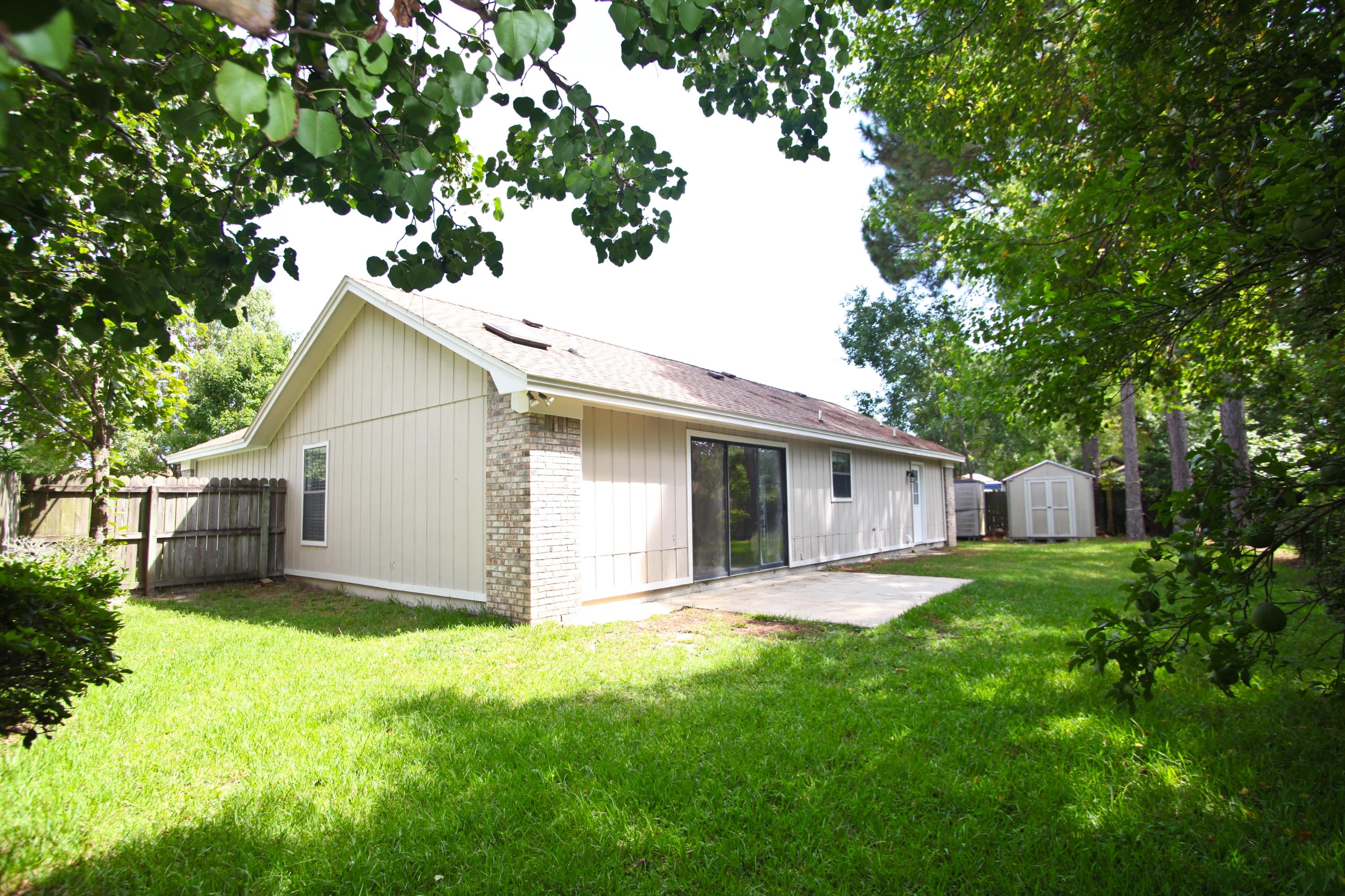 PINE MEADOWS - Residential