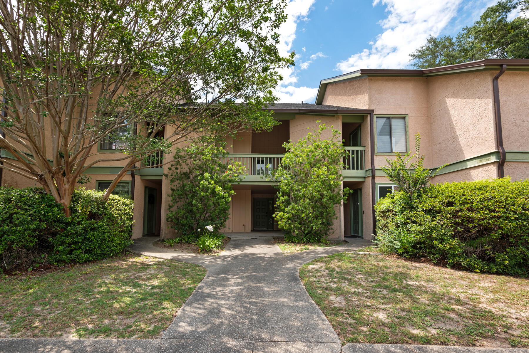 GARDEN OAKS CONDO - Residential Lease
