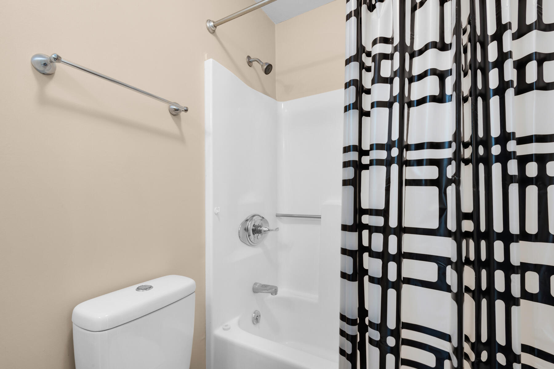 GARDEN OAKS CONDO - Residential Lease