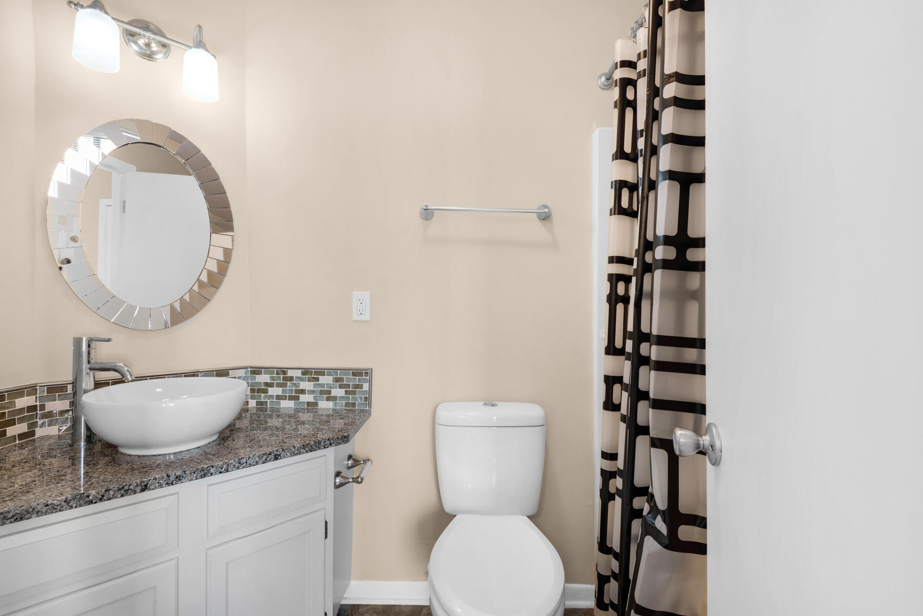 GARDEN OAKS CONDO - Residential Lease