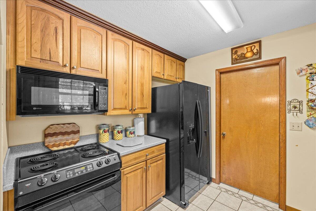 CREEKSIDE - Residential