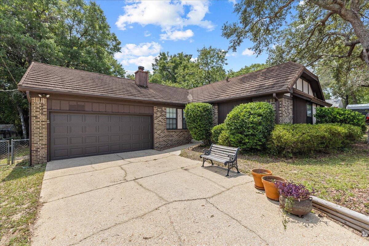 CREEKSIDE - Residential