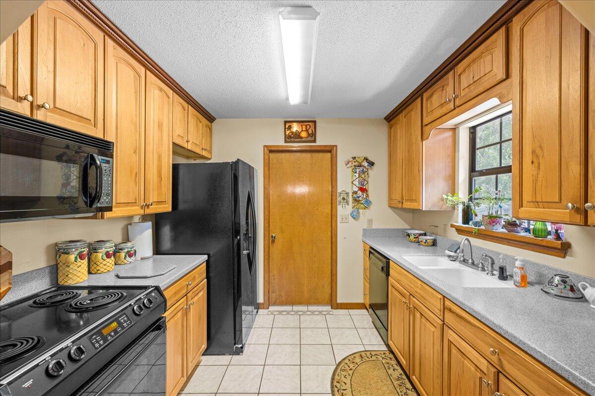 CREEKSIDE - Residential