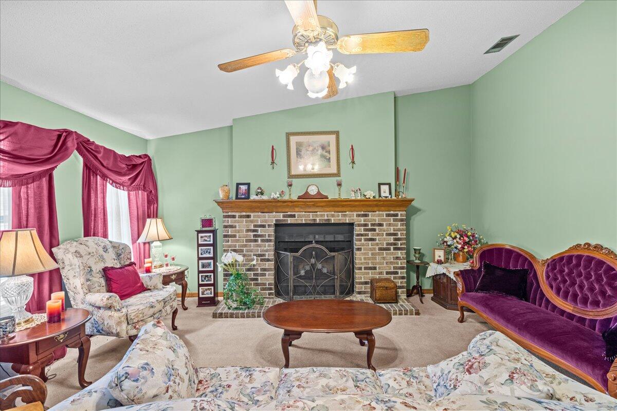 CREEKSIDE - Residential