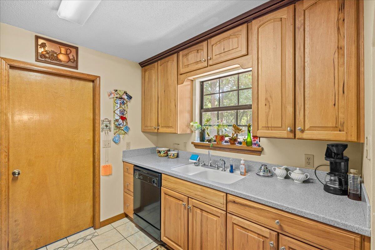 CREEKSIDE - Residential