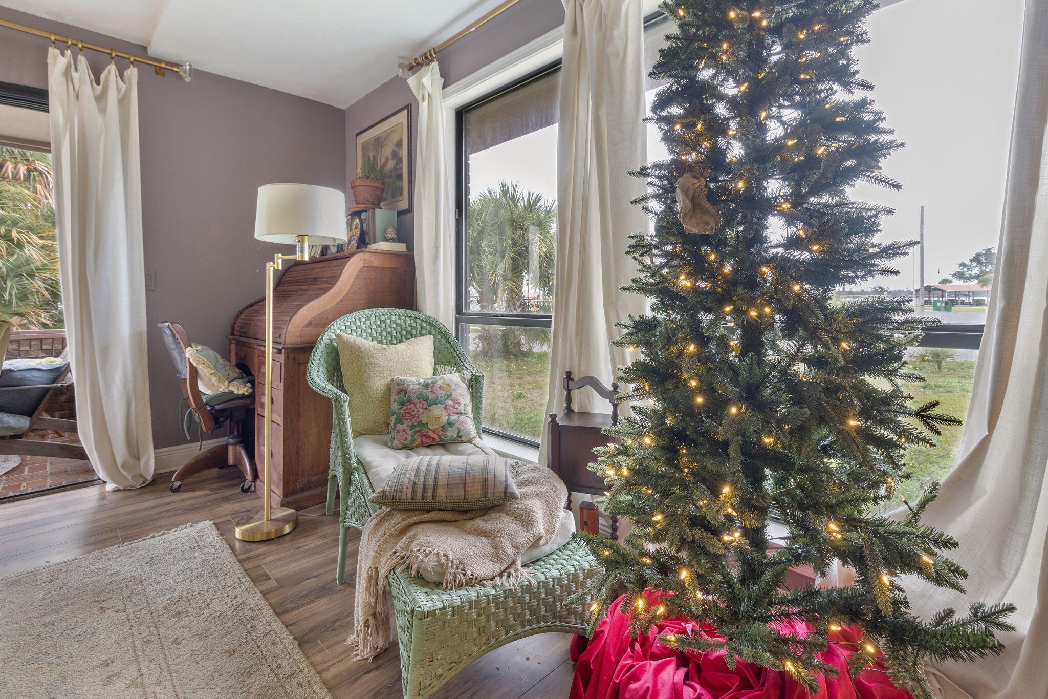 BAY PARK MANOR THE - Residential