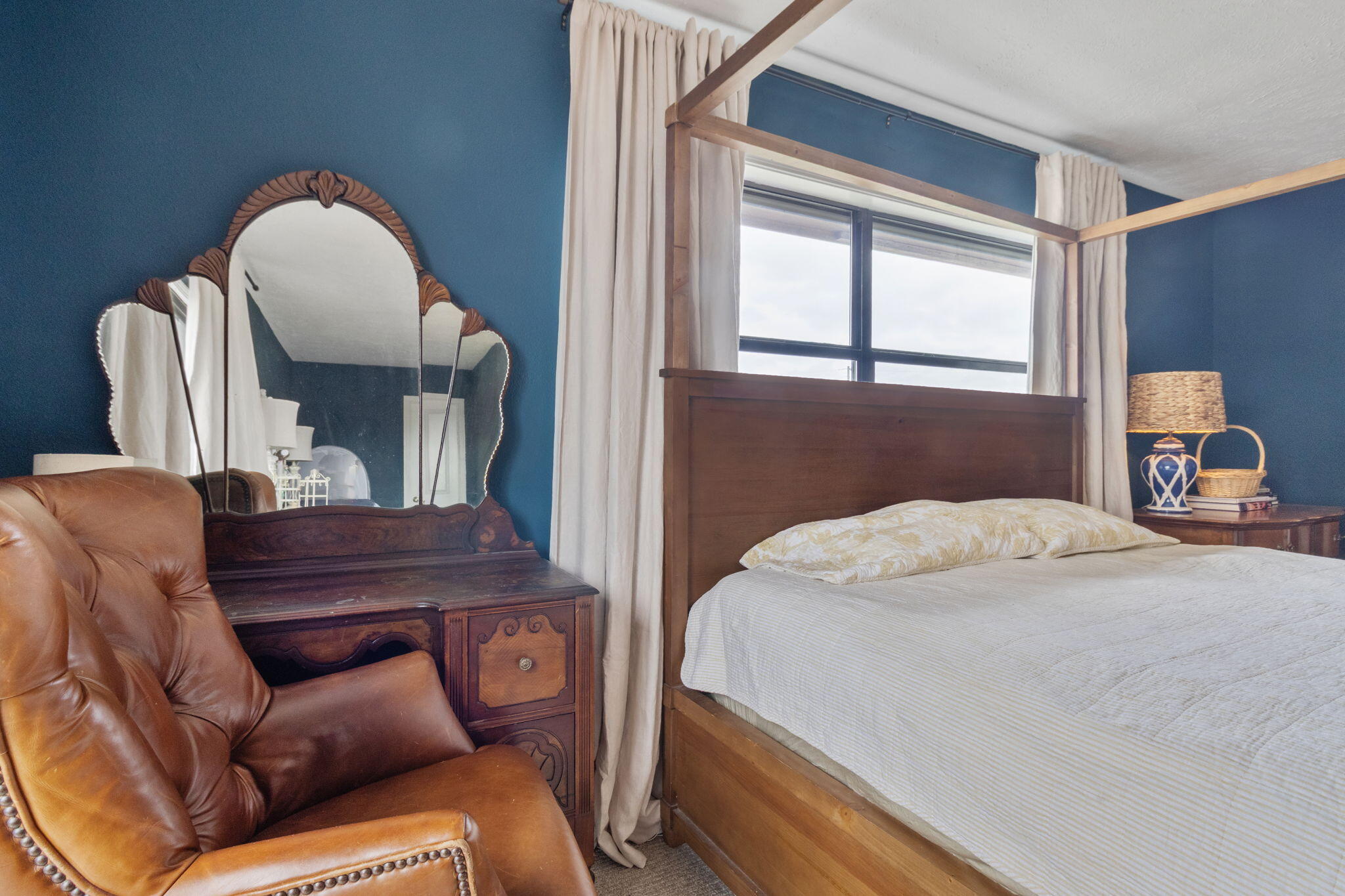 BAY PARK MANOR THE - Residential