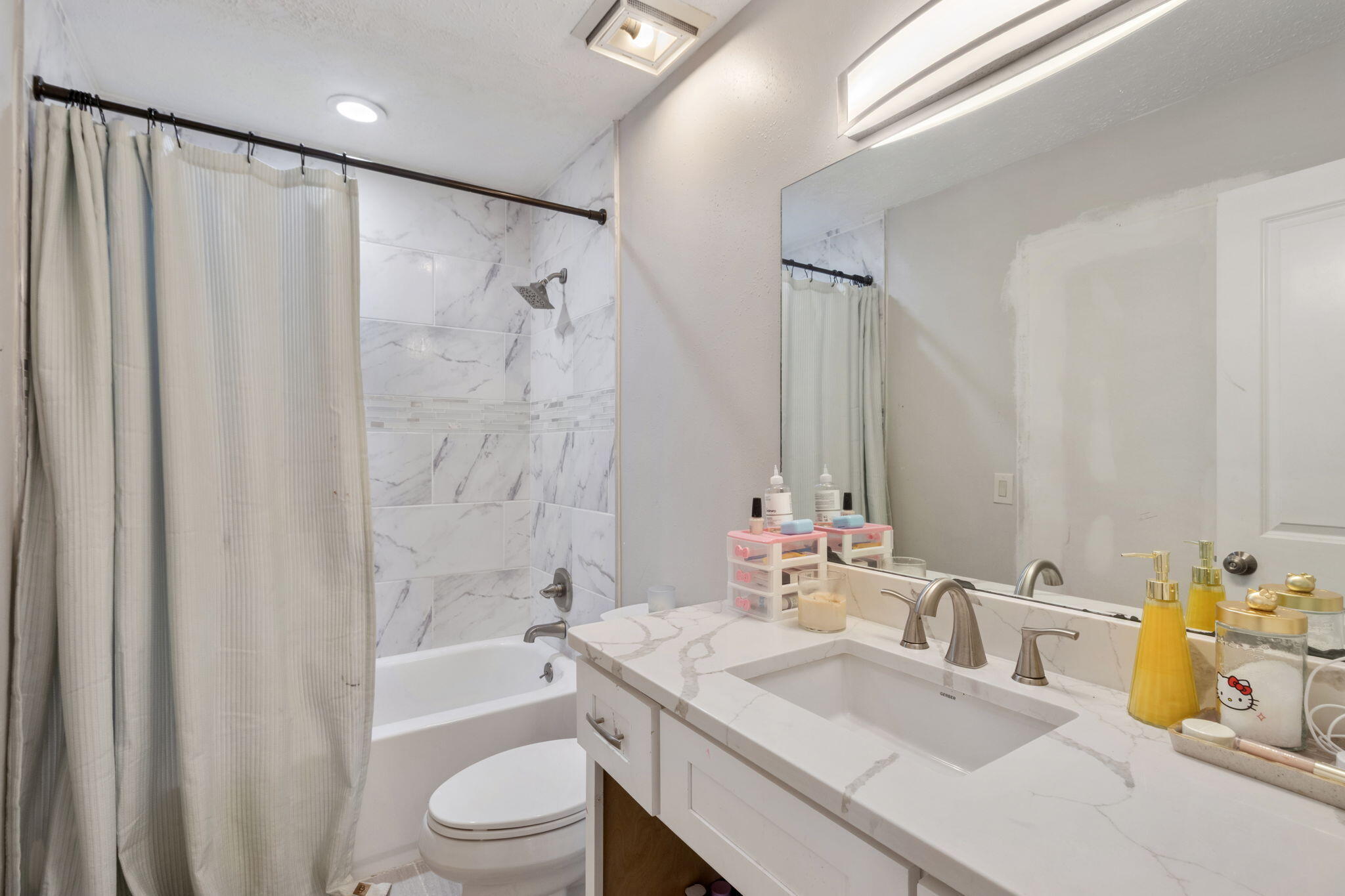 BAY PARK MANOR THE - Residential