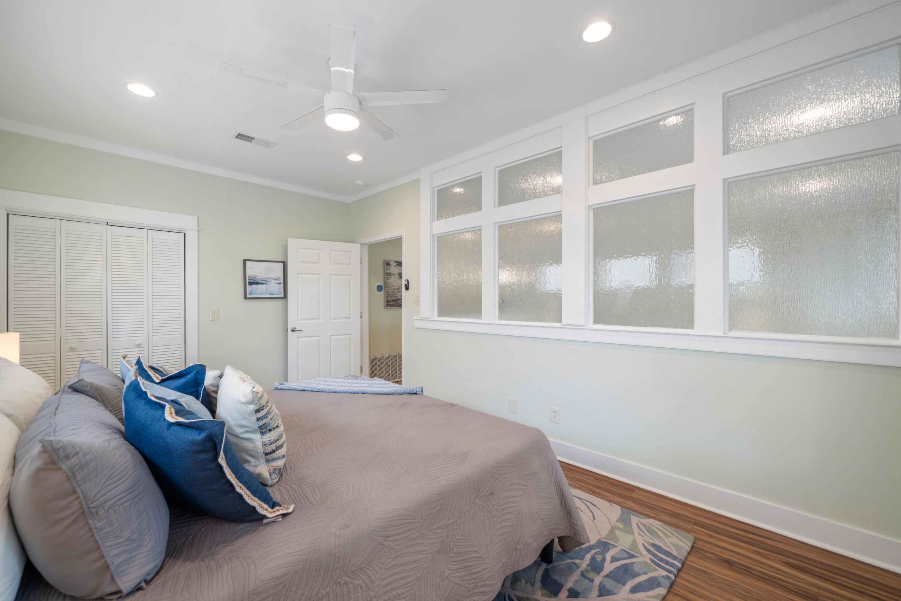 EMERALD WATERS VILLAGE - Residential