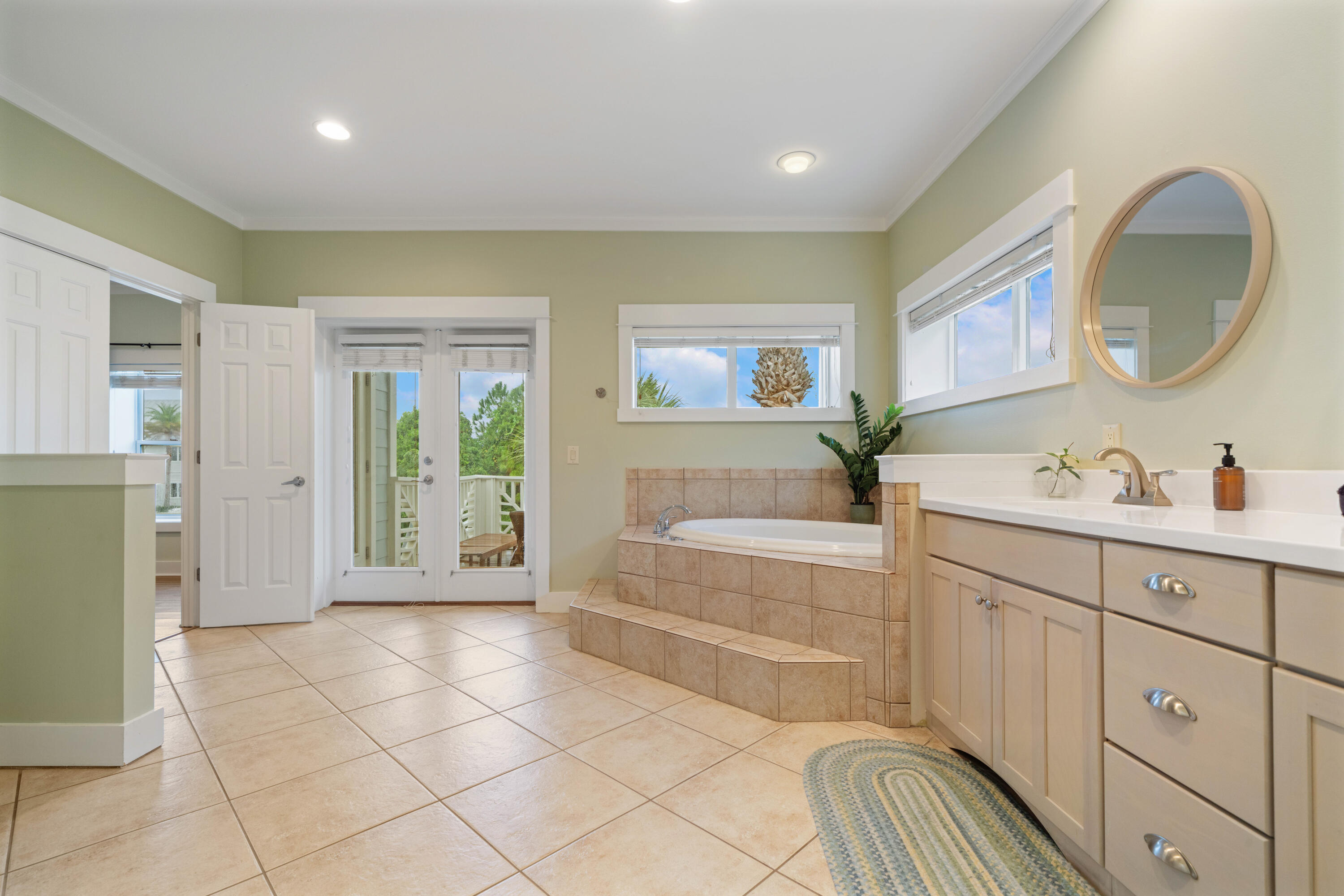 EMERALD WATERS VILLAGE - Residential