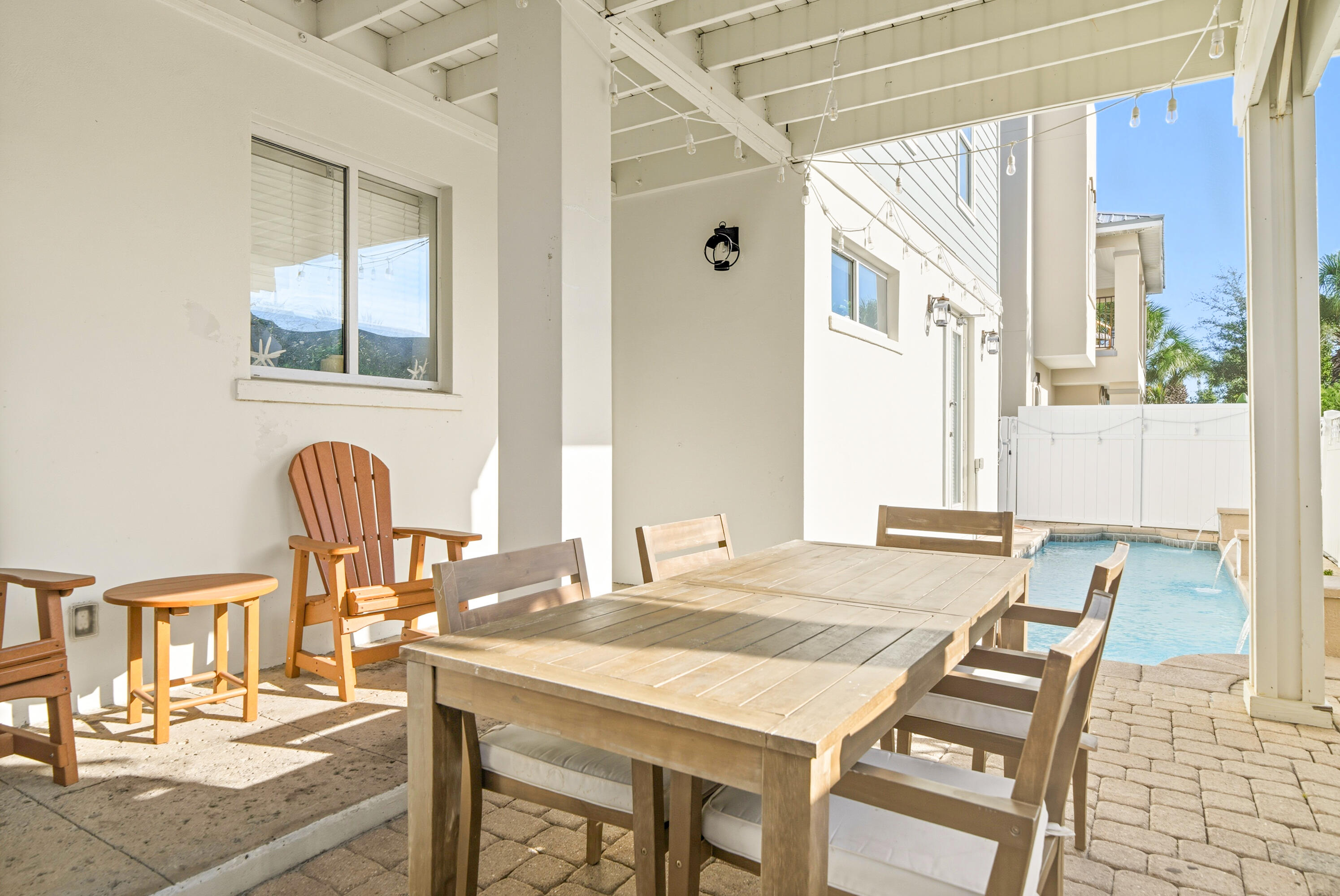 EMERALD WATERS VILLAGE - Residential